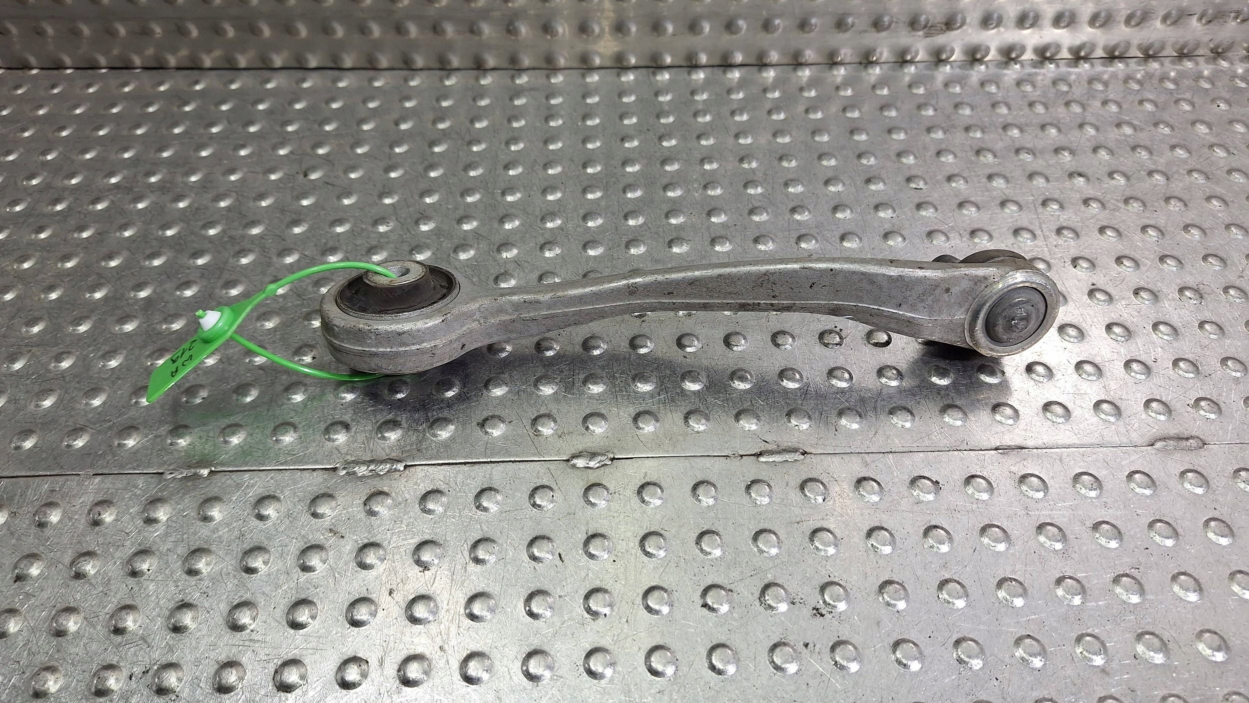 arm left front upper 8K0407509B 8K0509B AUDI A4 B8 A5 8T Q5 8R
