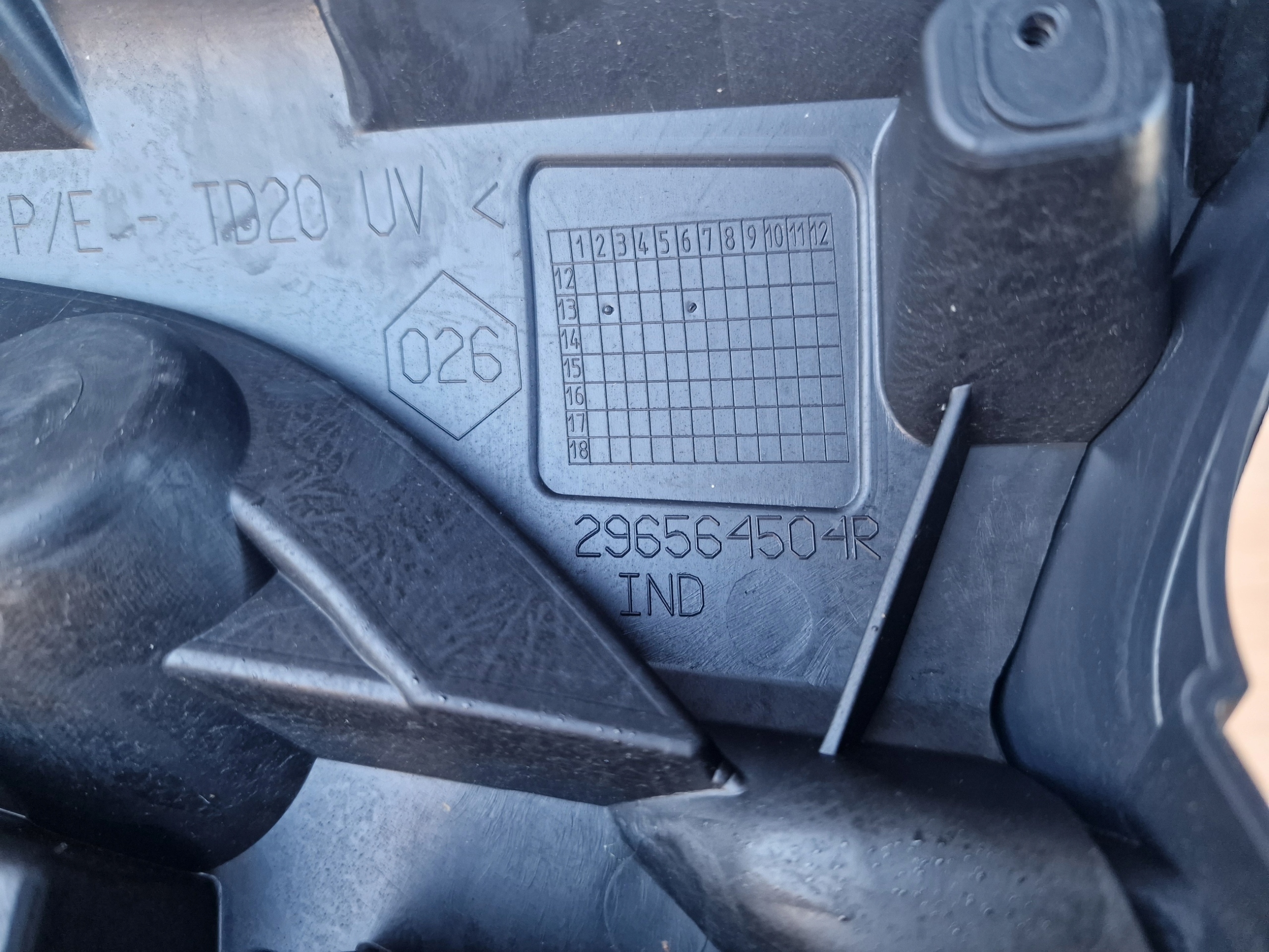 RENAULT KANGOO II front PREKLADgrill ZE electrical 12+