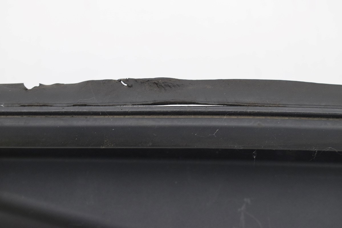 LISTWA KLAPY PRAWA RANGE ROVER SPORT L494 Part number CPLA 406476