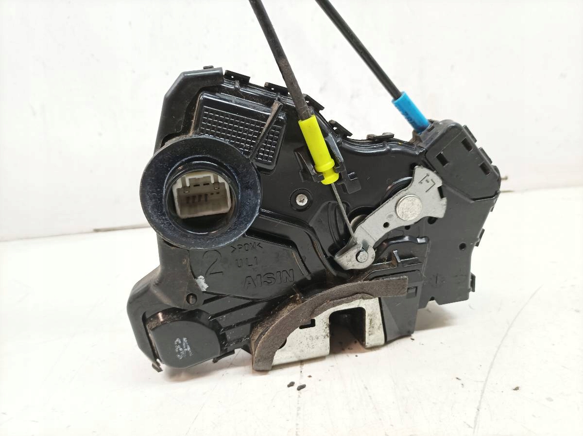 lock door left front T27 Toyota Avensis III (2009-)