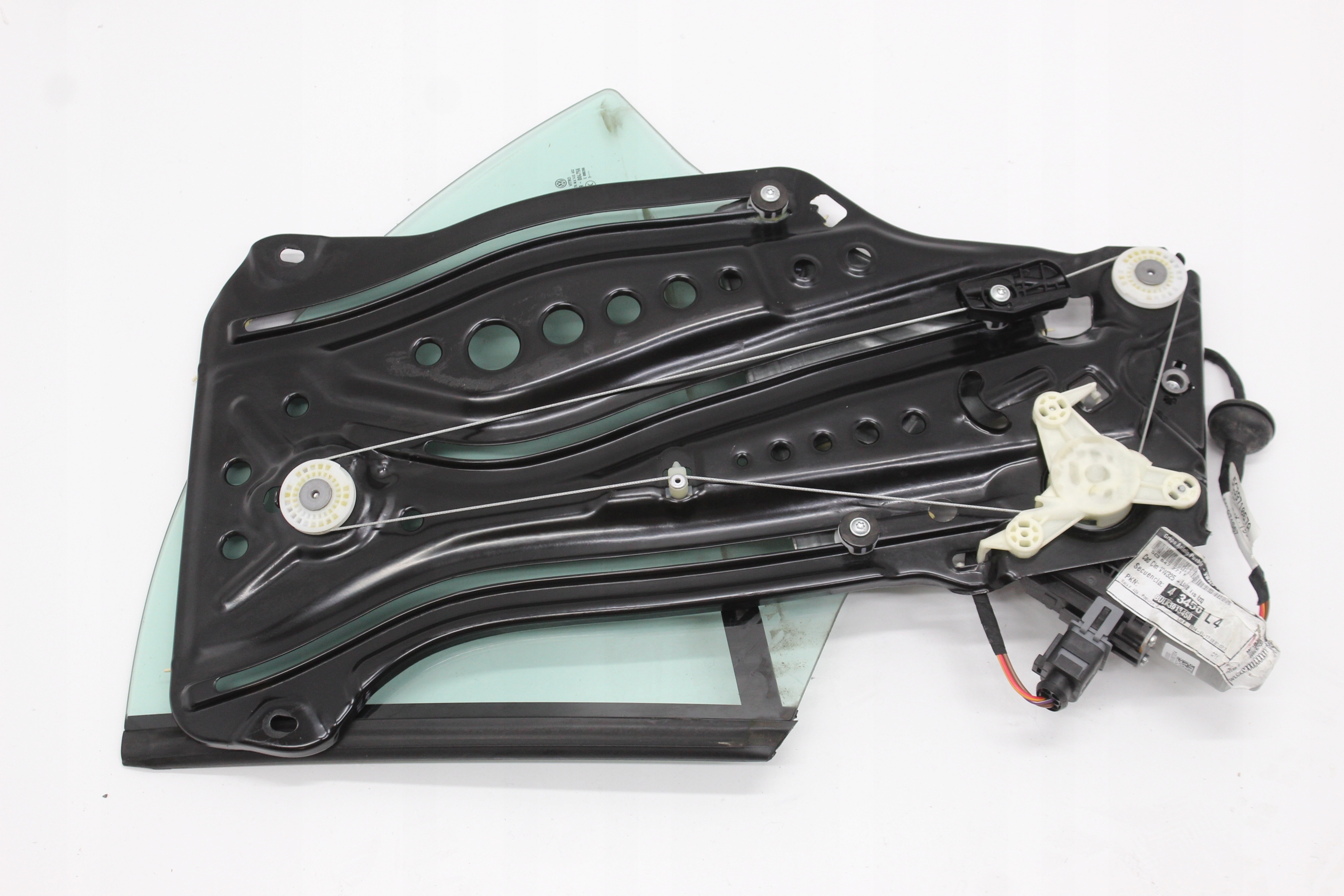 5C3971067A - VW BEETLE ЛОБОВОЕ СТЕКЛО В СБОРЕ 5C3839401G AS2 3R