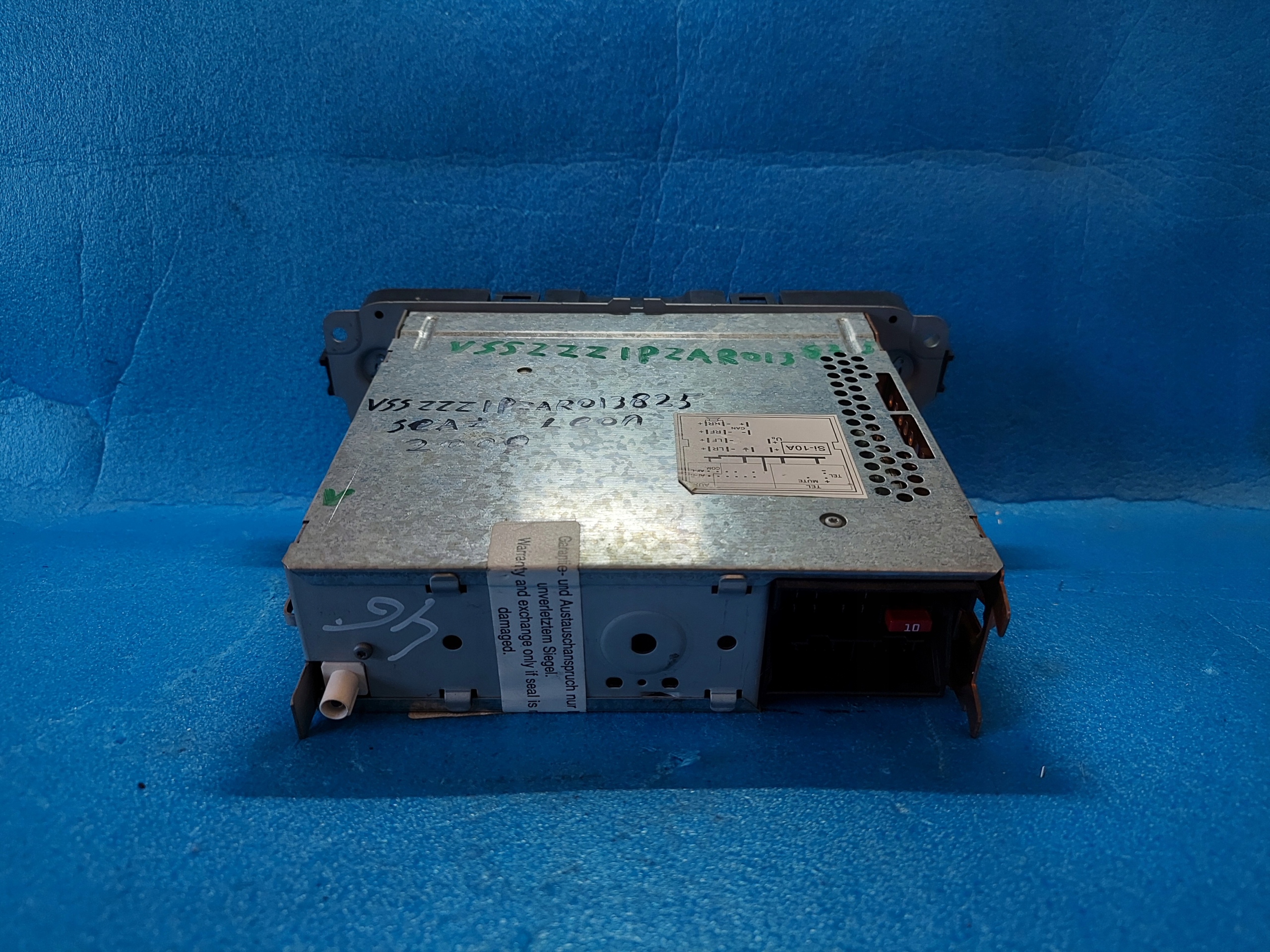 RADIO EKRAN LEON II 2009 R 1P0035153