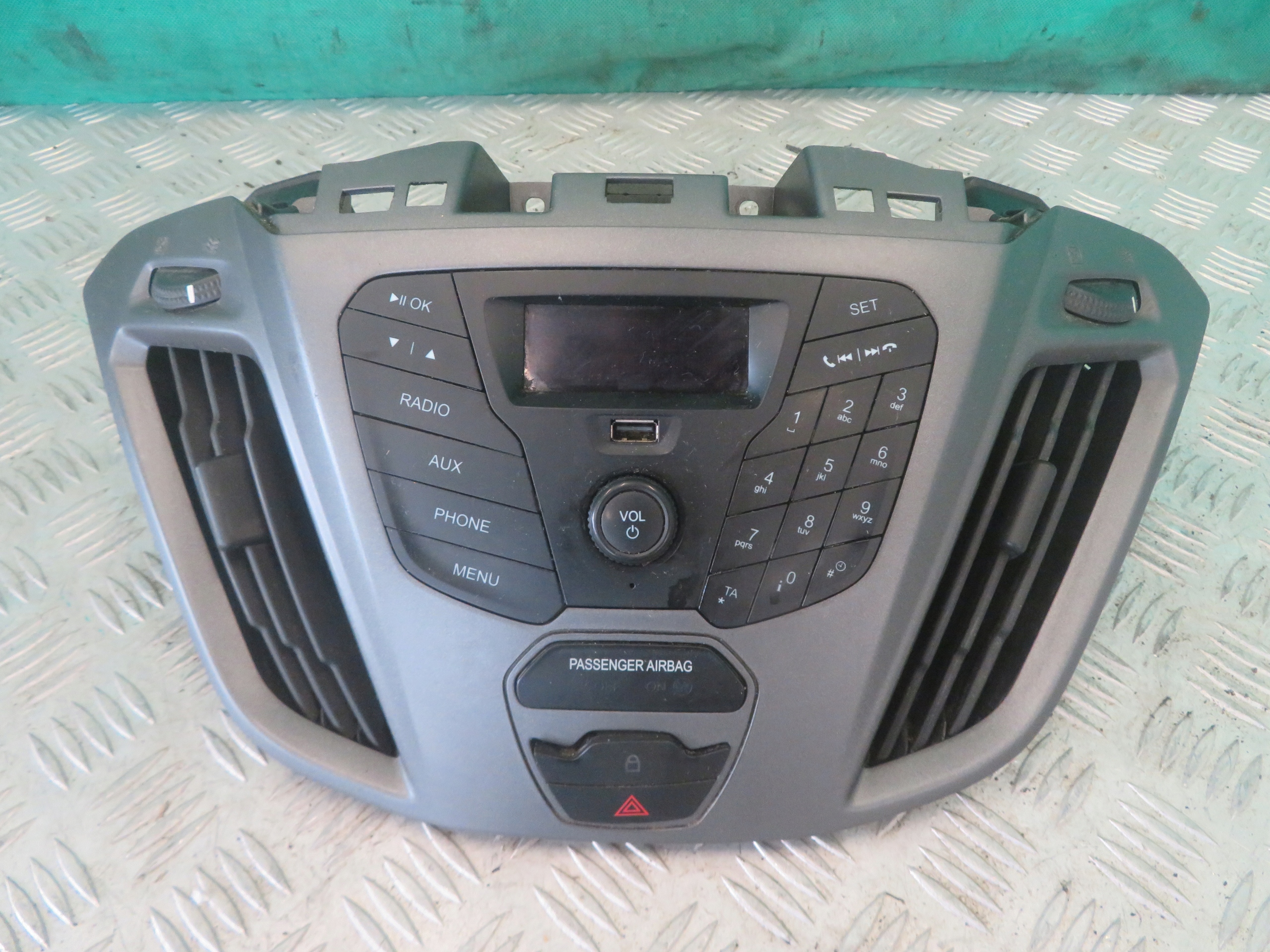 frame PANEL RADIA KRATKI air conditioning devices FORD TRANSIT CUSTOM 17R BK2T-18D815-GE