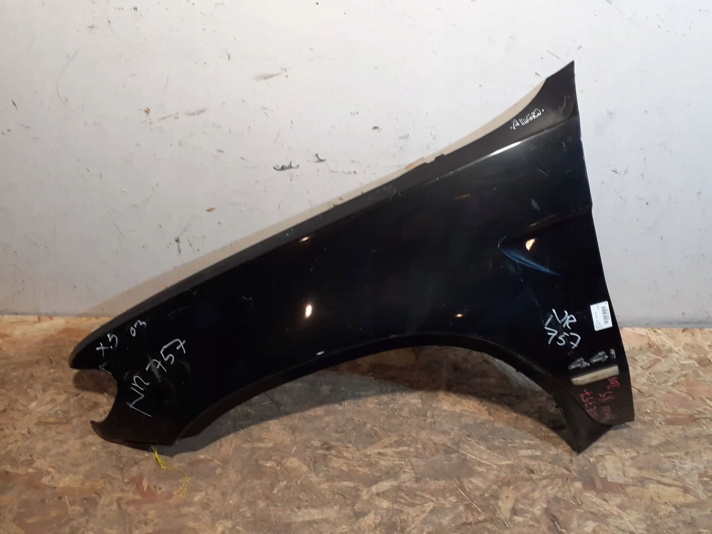 fender front left BMW X5 E53 99-06
