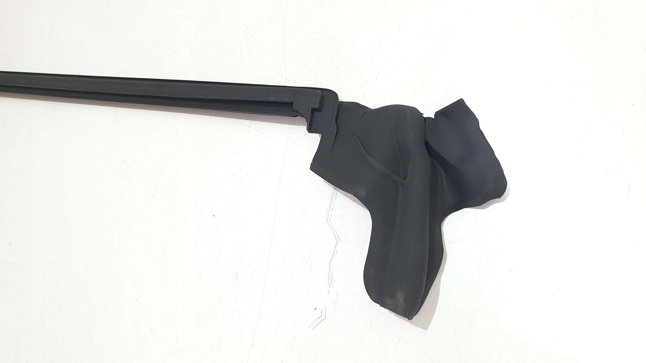 USZCZELKA SZYBY DRZWI BMW 4 F36 GRAN COUPE 7310208 Numer katalogowy części 51357310208