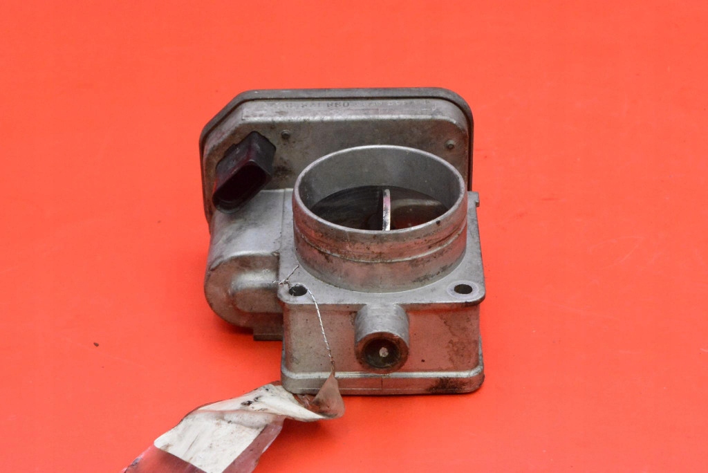 Valvola a farfalla 038128063C VW GOLF 5 V 2.0 SDI 75 KM 03-09
