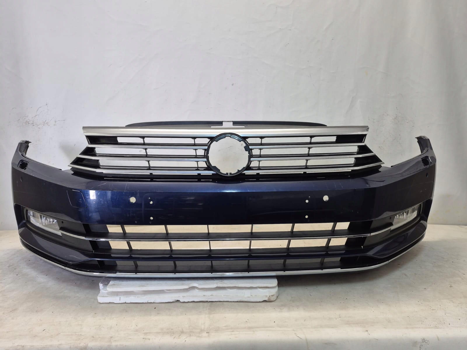 VW PASSAT B8 3G0 HIGHLINE 14- bumper front front SPR 4XPDC 3G0807221A
