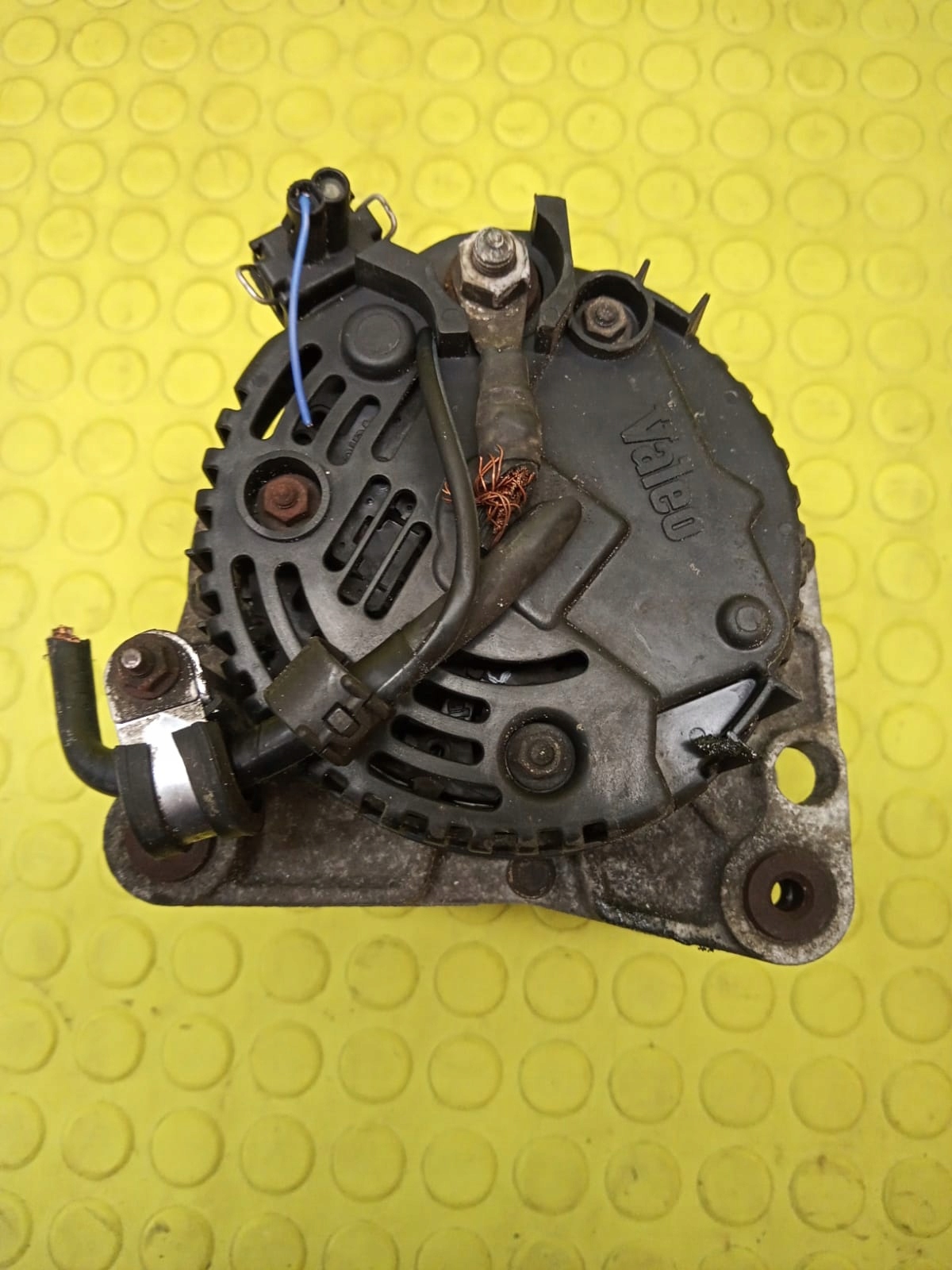 VW POLO alternator 037903020Q