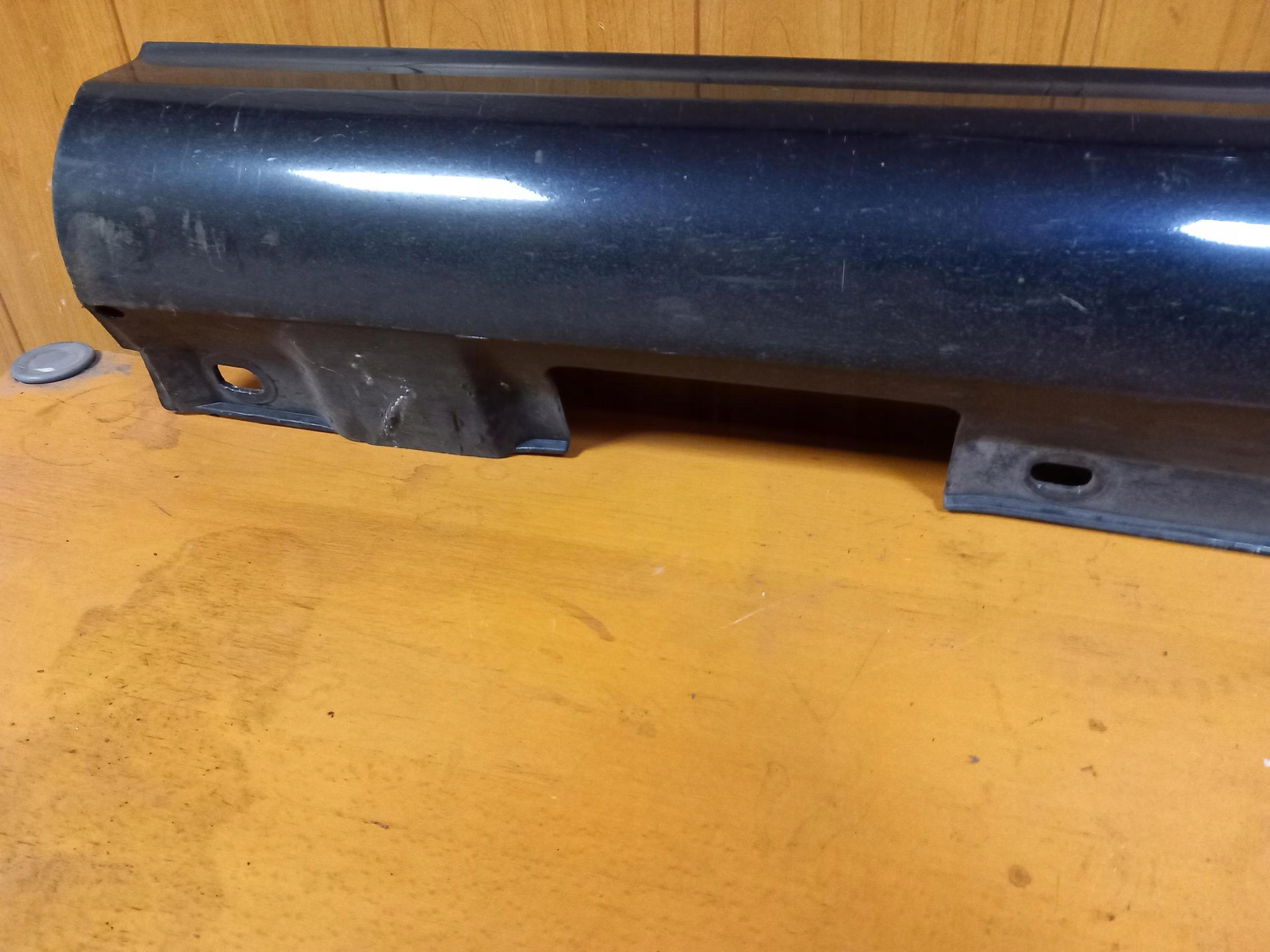 moulding threshold left AMG MERCEDES C-class W204 sedan A2046981354