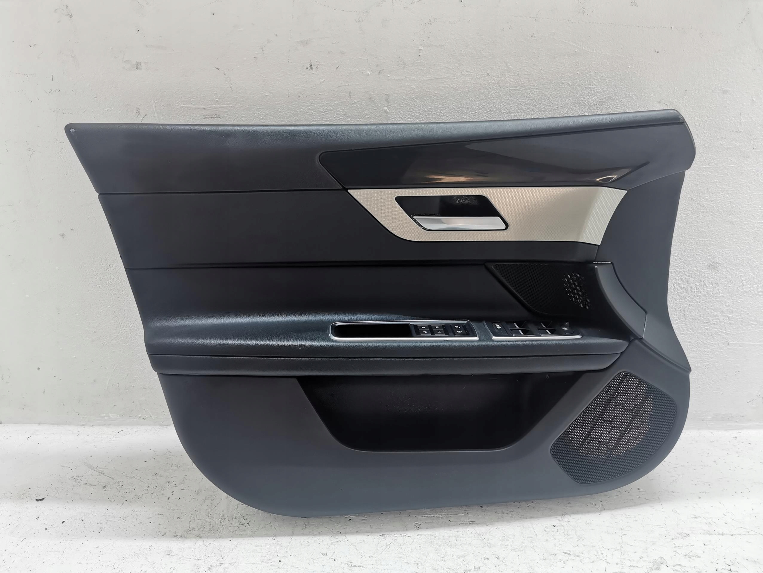 side door left front JAGUAR XF II X260 EU