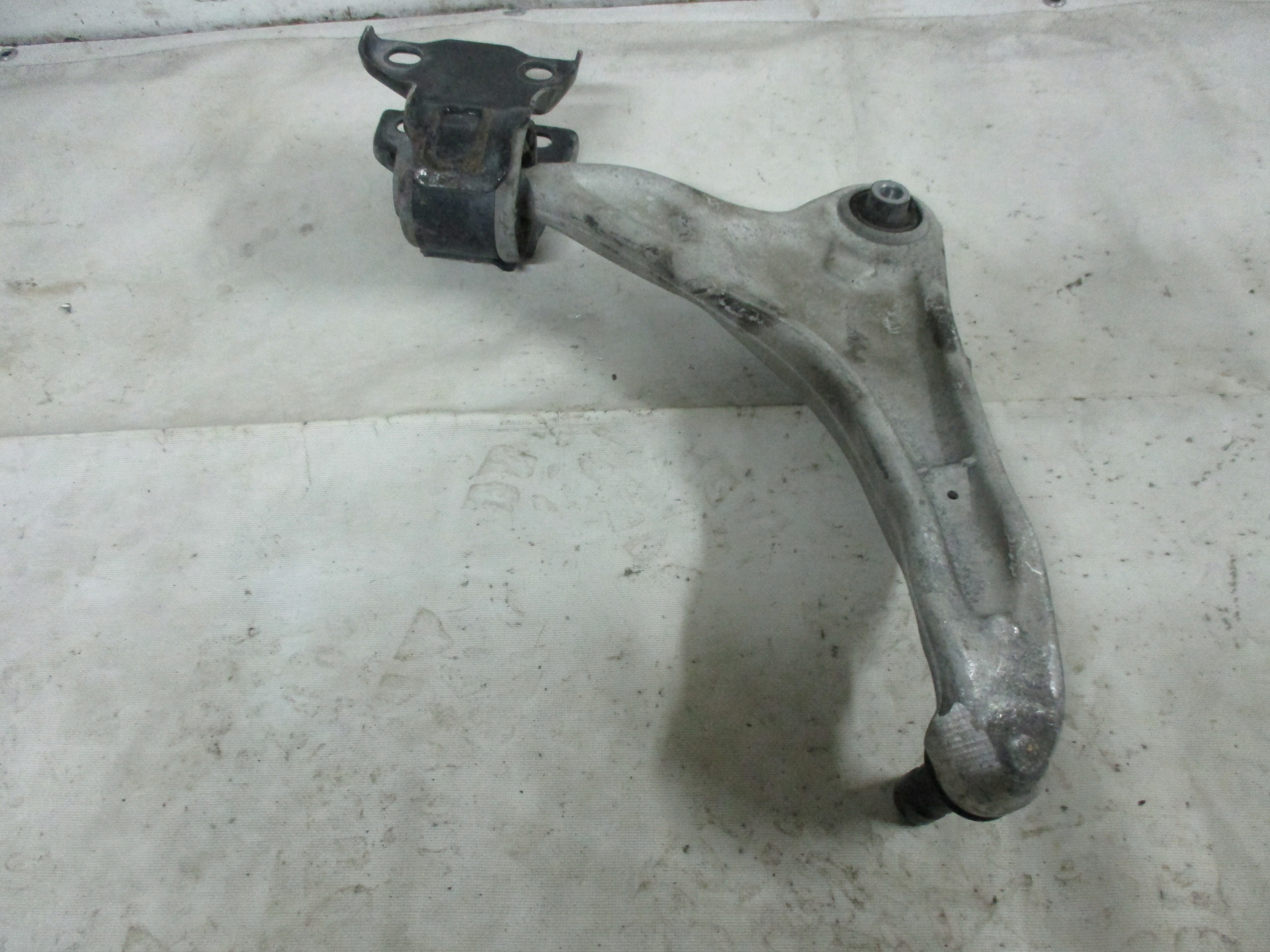 Querlenker links vorne Range Rover Evoque 2011r- BJ32-3A053