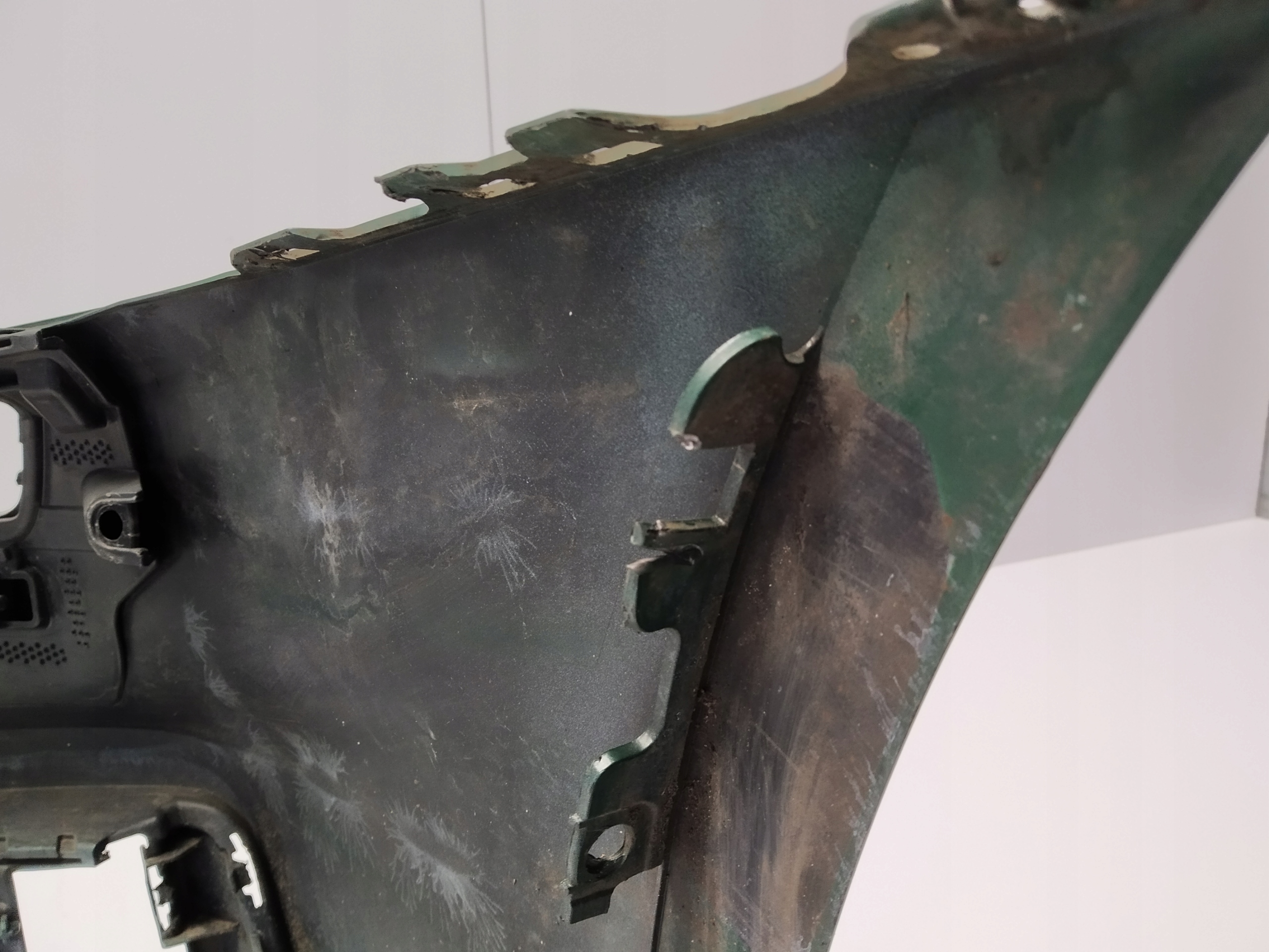 18- Audi A6 C8 S6 S Line bumper front green 4K0 below listwe before lift