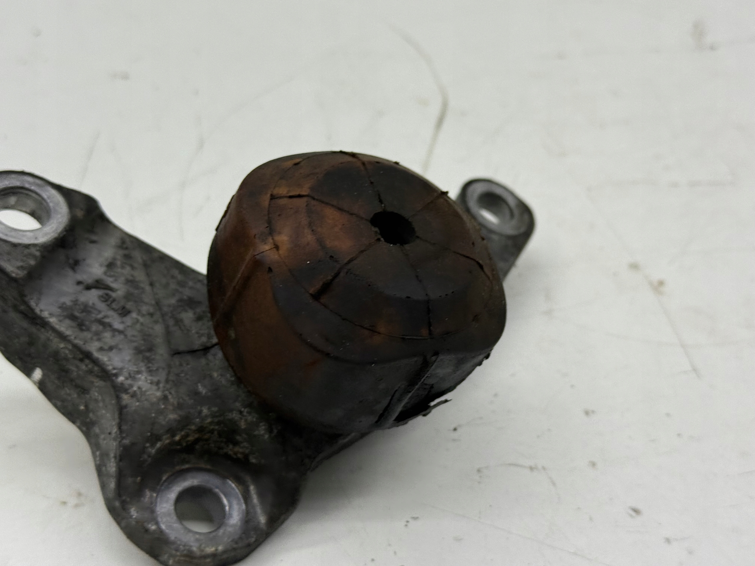 AUDI A6 A7 C7 3.0 BiTDI CGQ console bearing engine mount CALA!