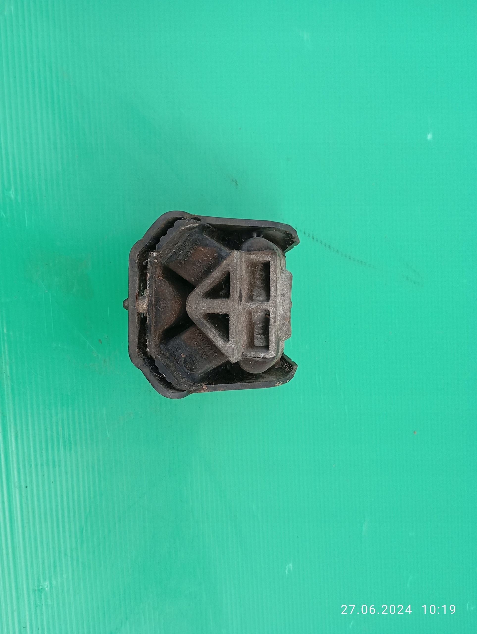 PODUSZKA SILNIKA SPRINTER 906 A9062411713 18-