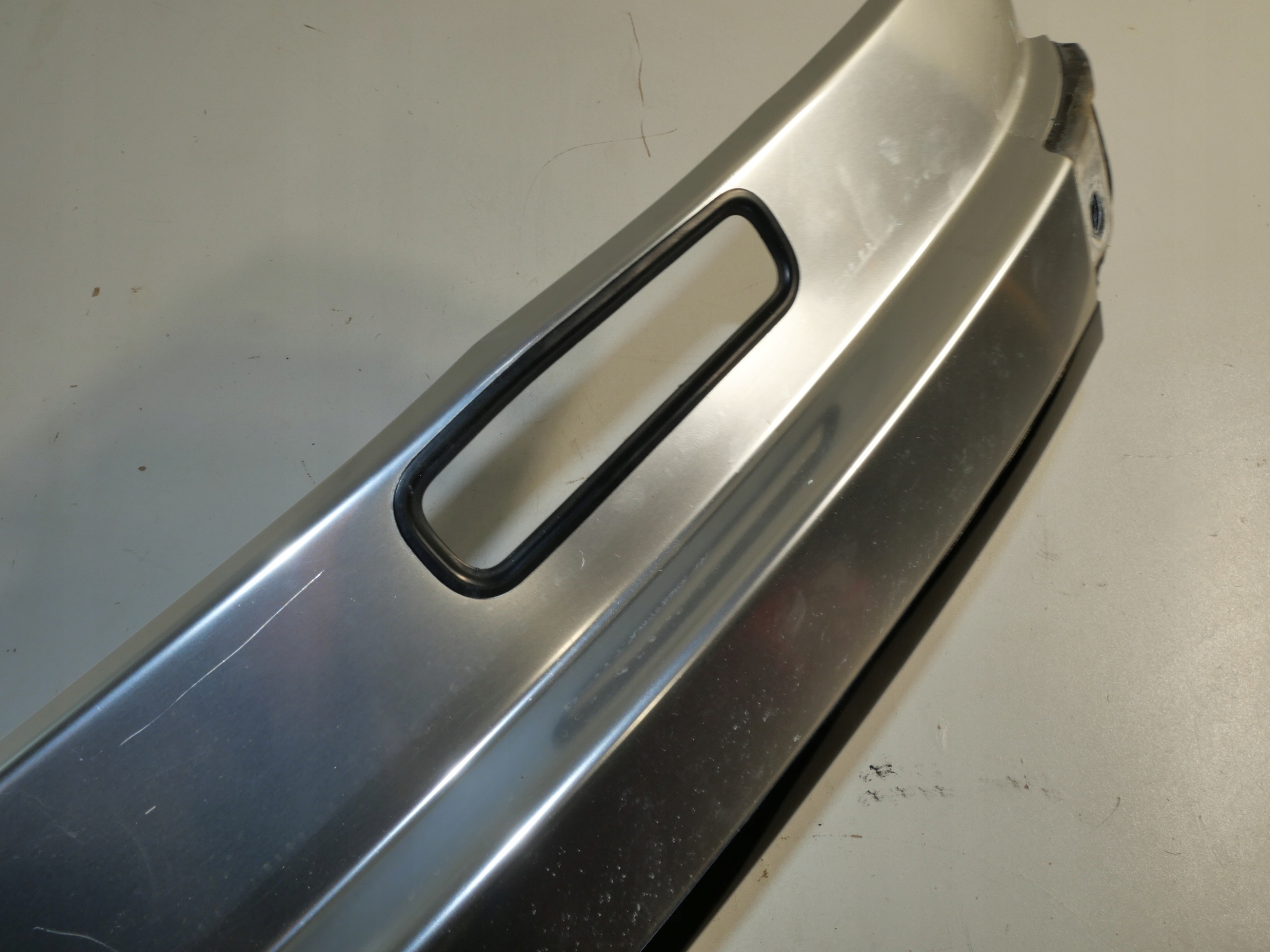 lišta streŠnÁ 8F0853829J AUDI A5