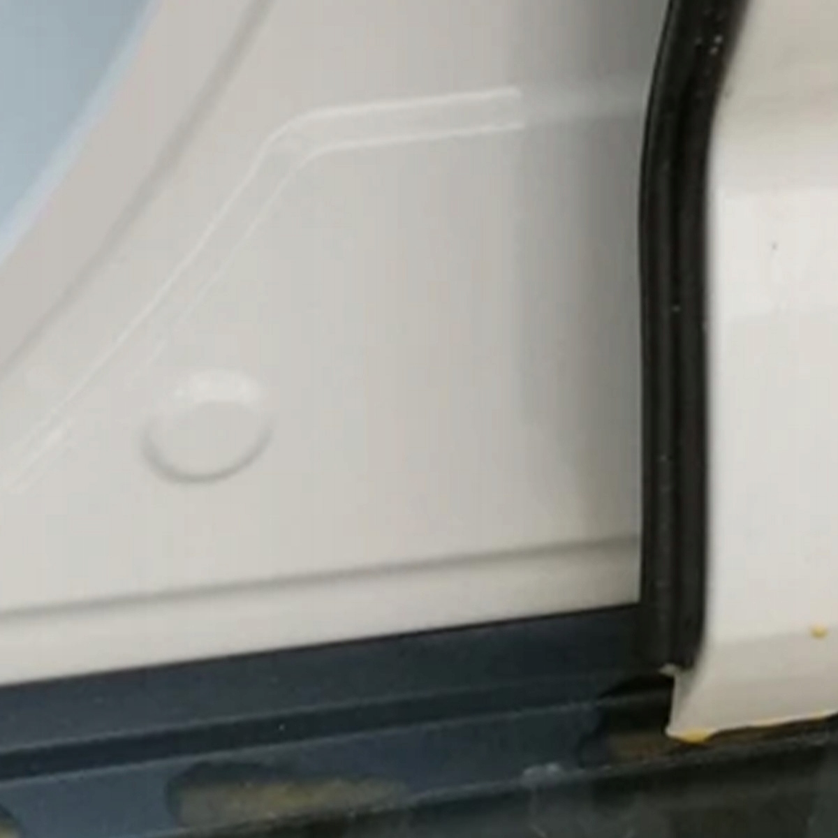 NOWA ULEPSZONA USZCZELKA SAMOPRZYLEPNA DO DRZWI SAMOCHODU 5m, 14X15 mm EAN (GTIN) 5903857918816