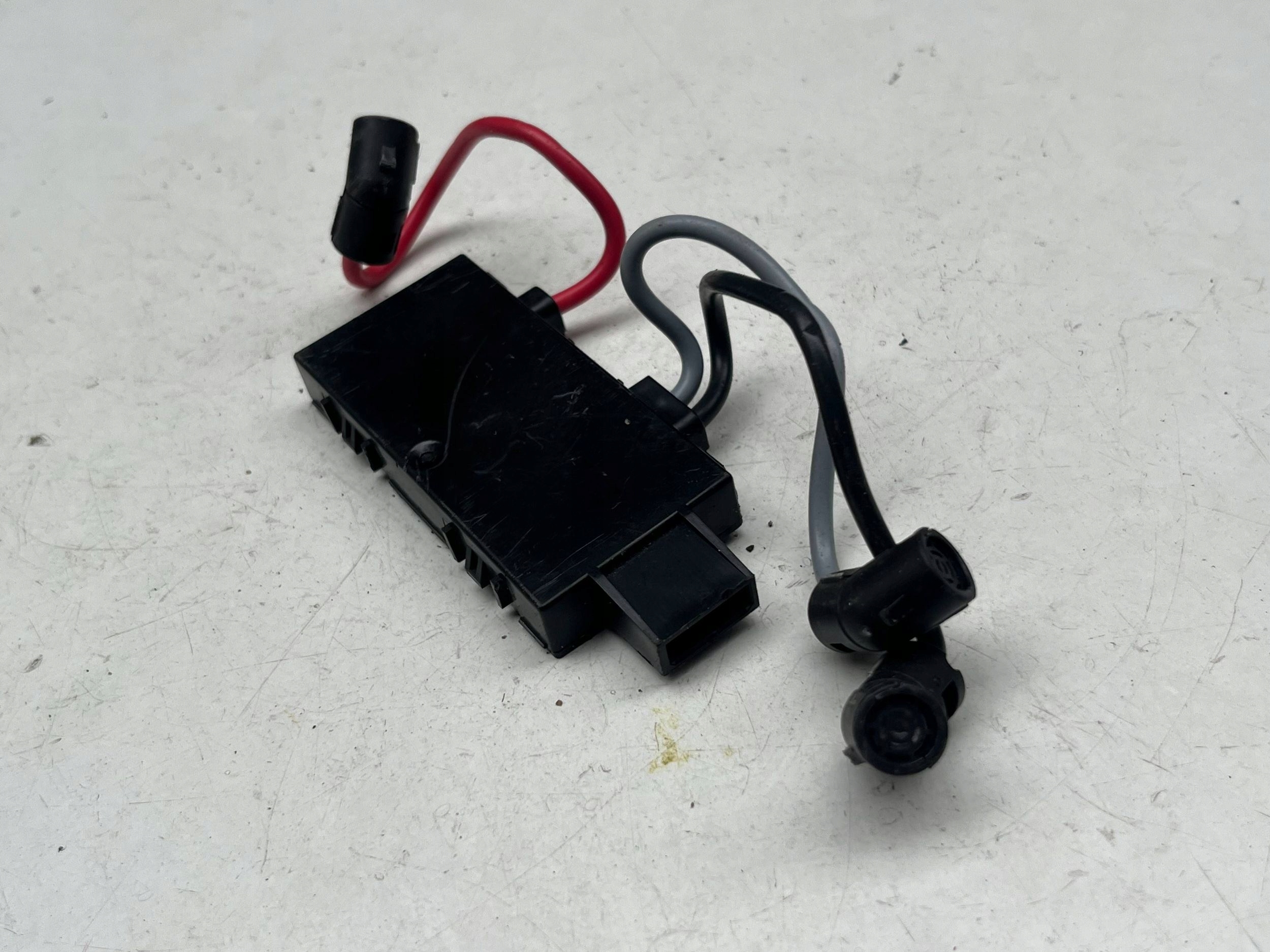 Original Sensor ruchu VW Audi Seat Skoda 5Q0951172C - !J