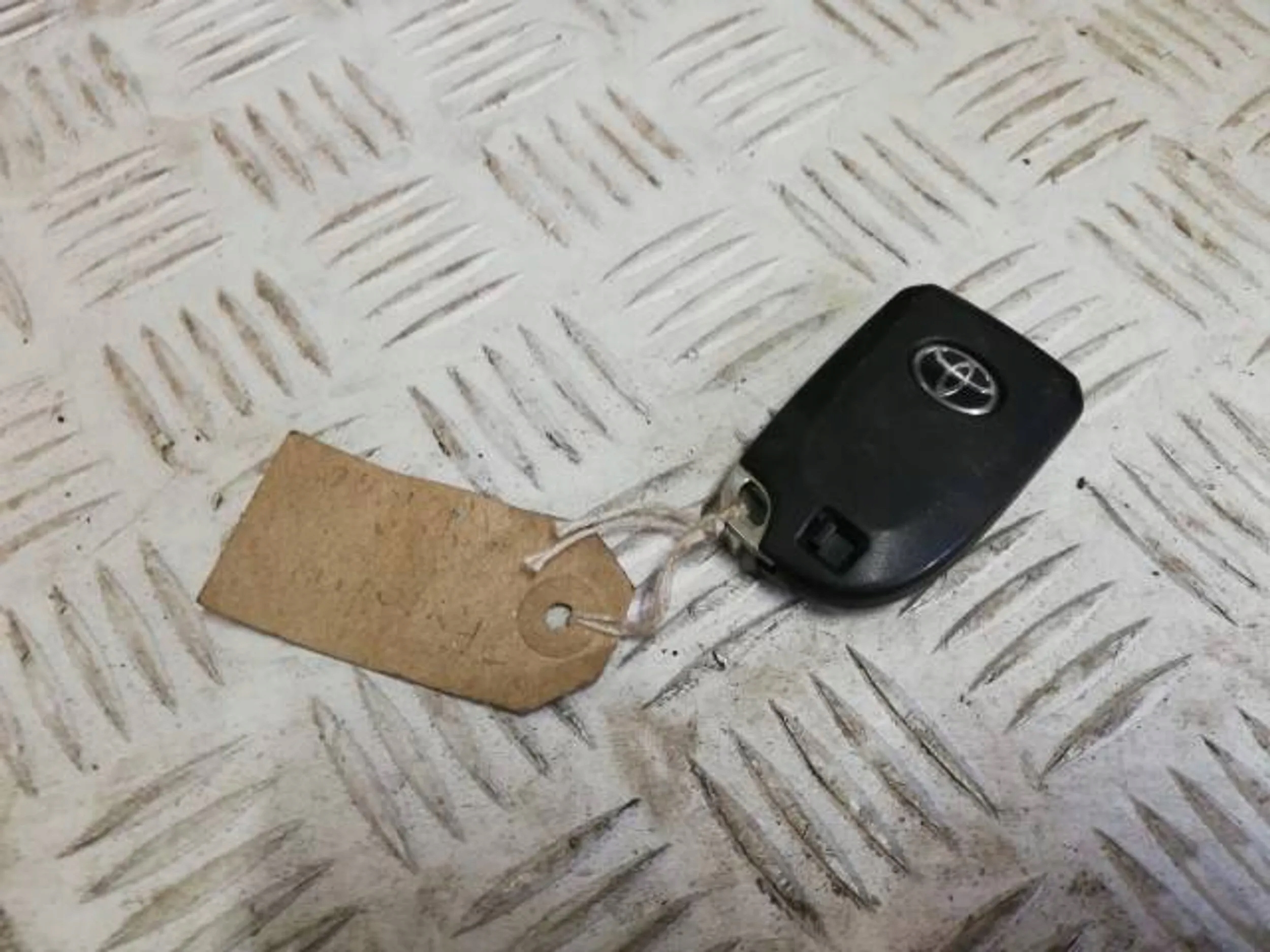 TOYOTA AYGO II KLUCZYK PILOT KEYLESS SMARTKEY