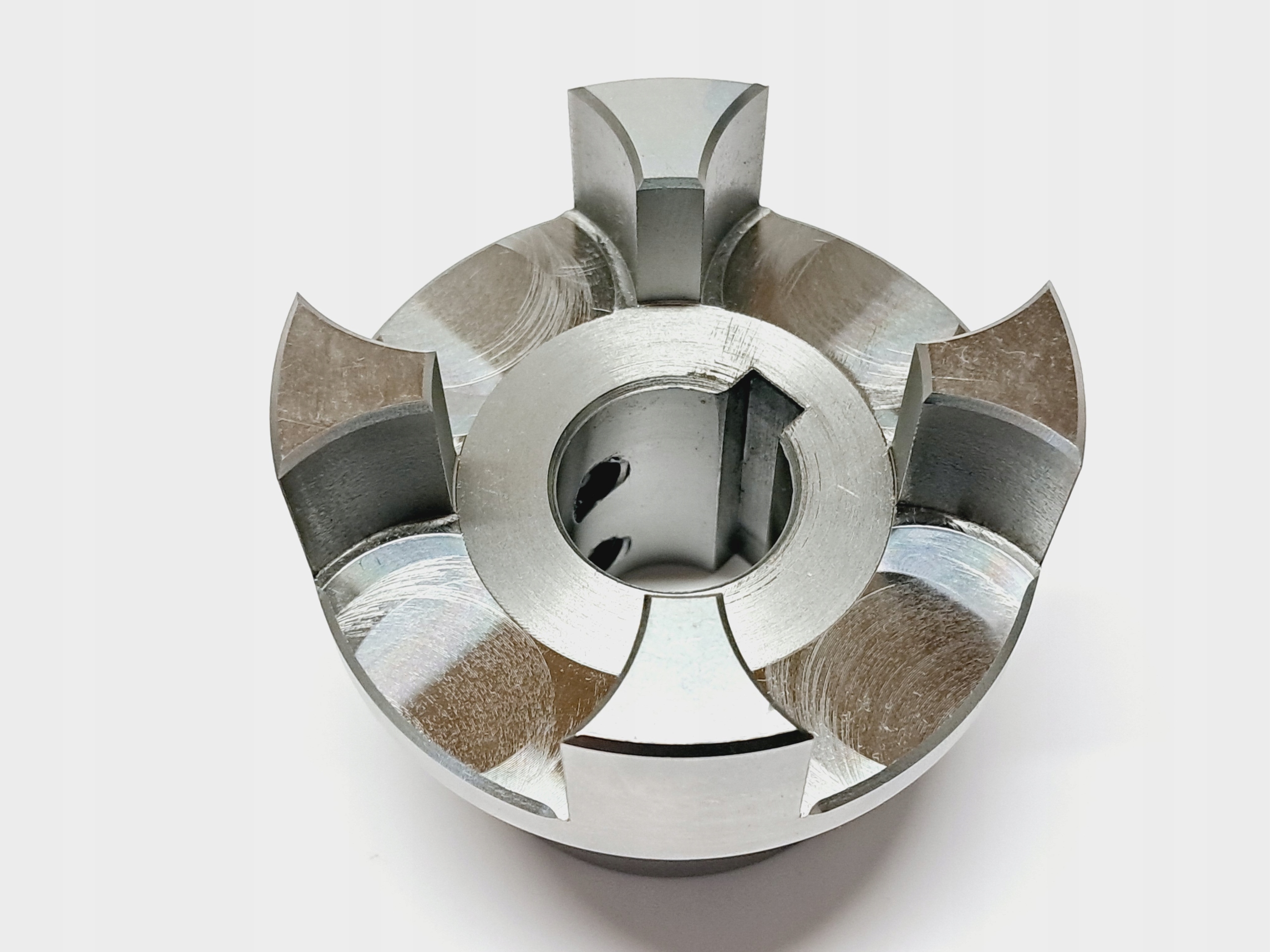 Spojka průměru 80 mm s otvorem fi26 w8 polovina fi80 L114