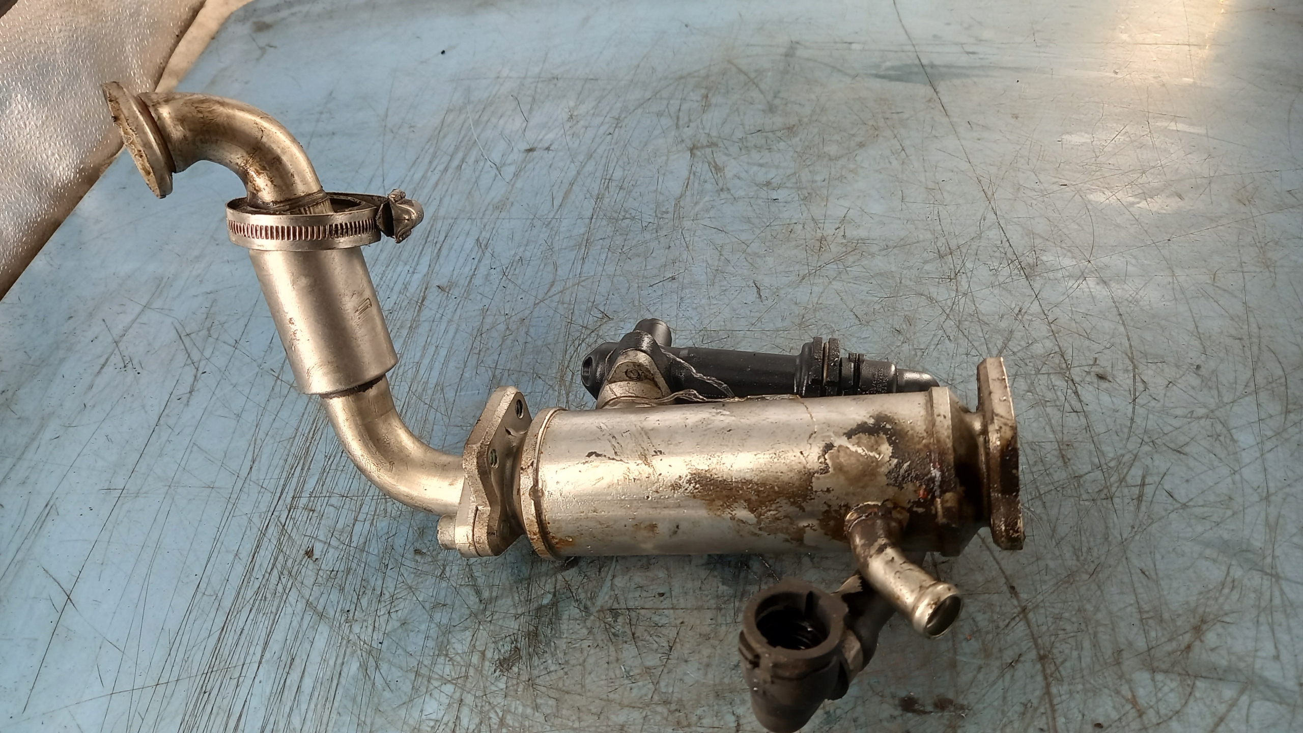 Радіатор рециркуляції відпрацьованих газів BMW E46 2.0 D 01R