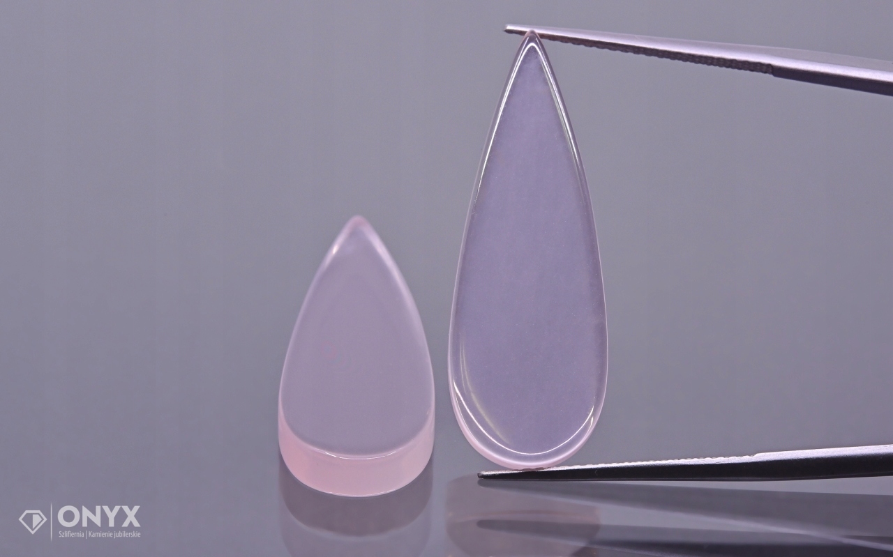 Křemen růžový mělký Para slza 31x11 mm