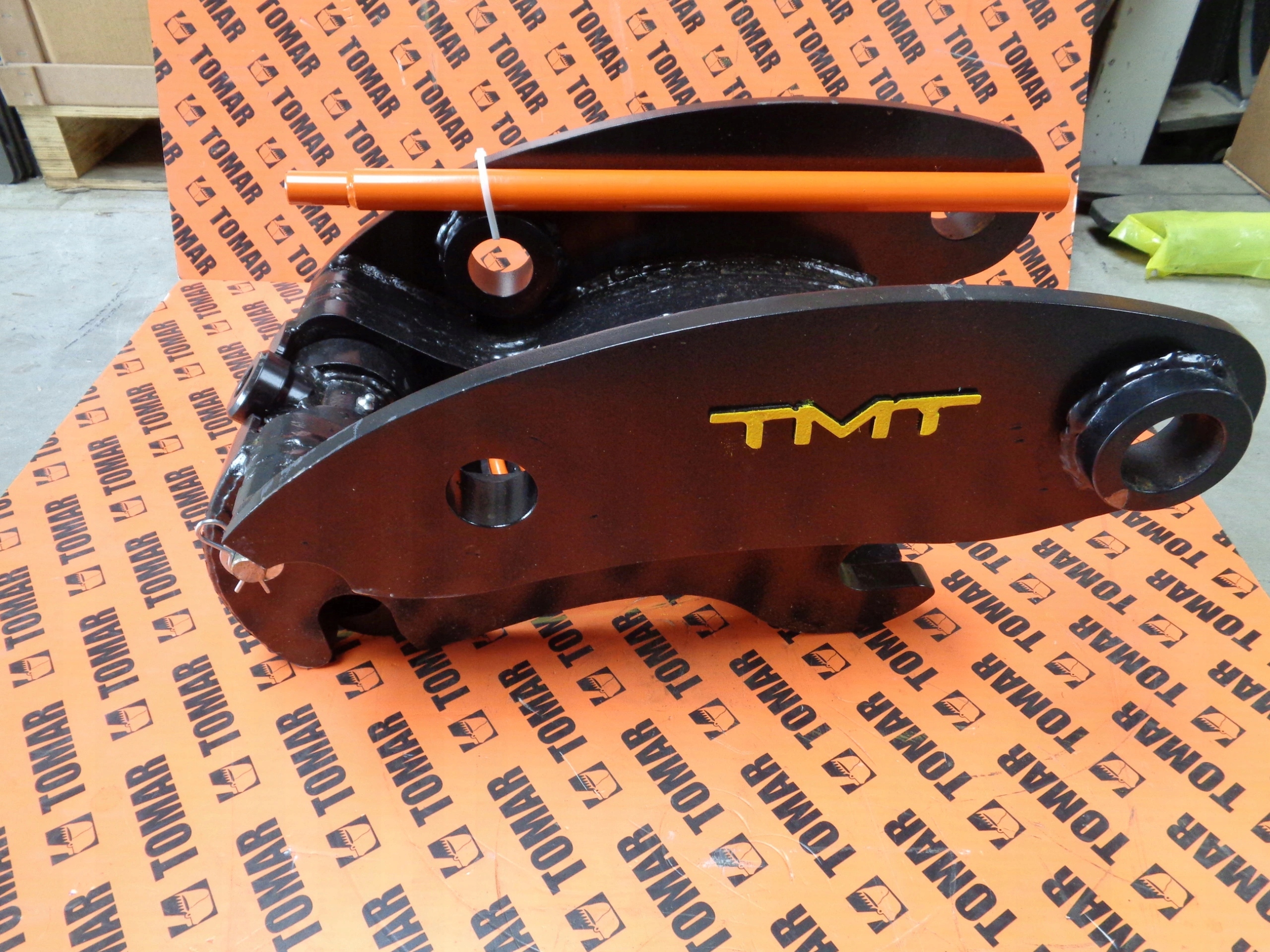 Szybkozłącze PRZEJŚCIE z CAT na JCB Producent części Tomar