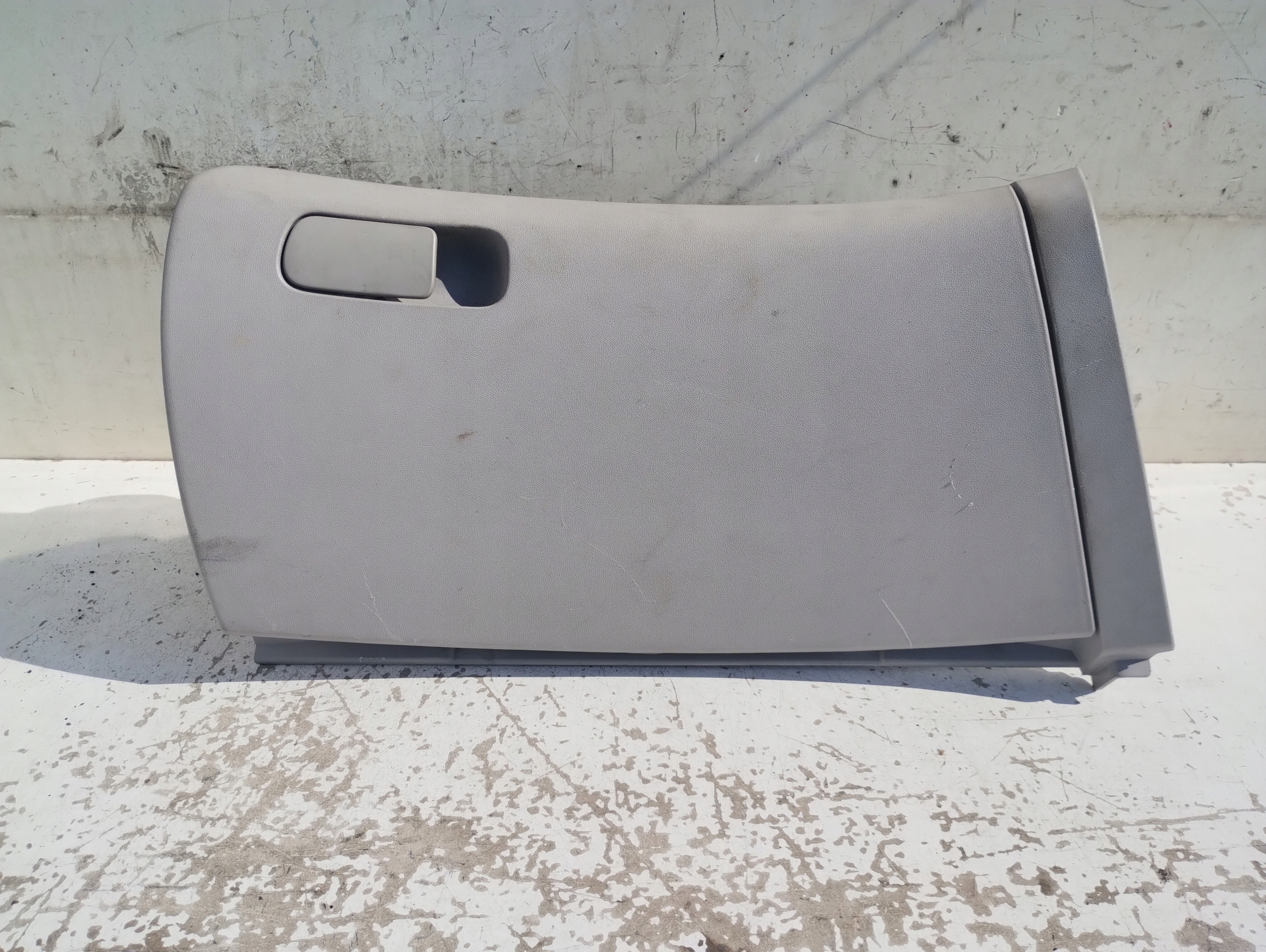 kia CEED I бардачок пассажира 84760-1H000