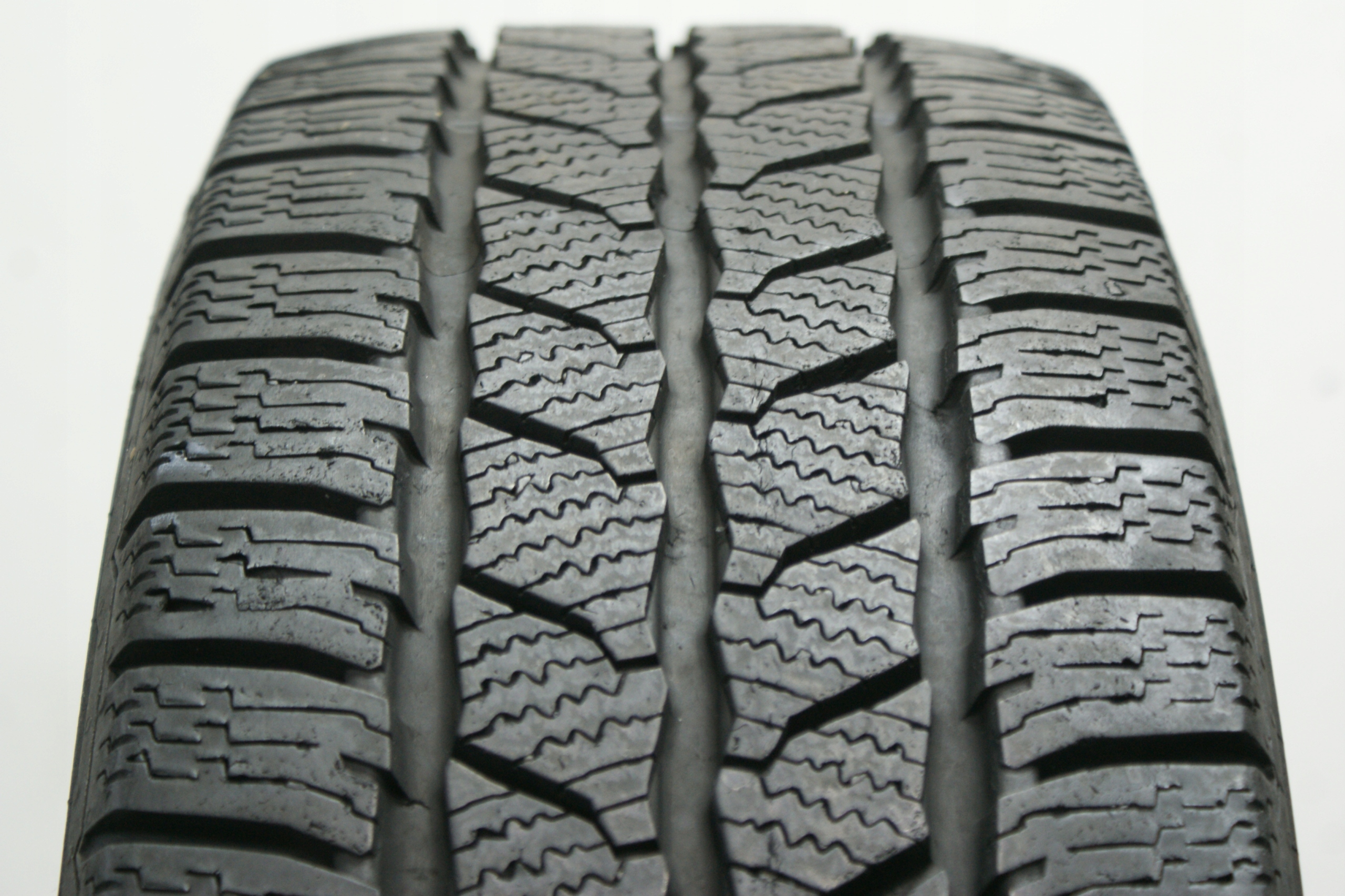 205 / 65R16C CONTINENTAL VANCONTACT WINTER 7,7 мм