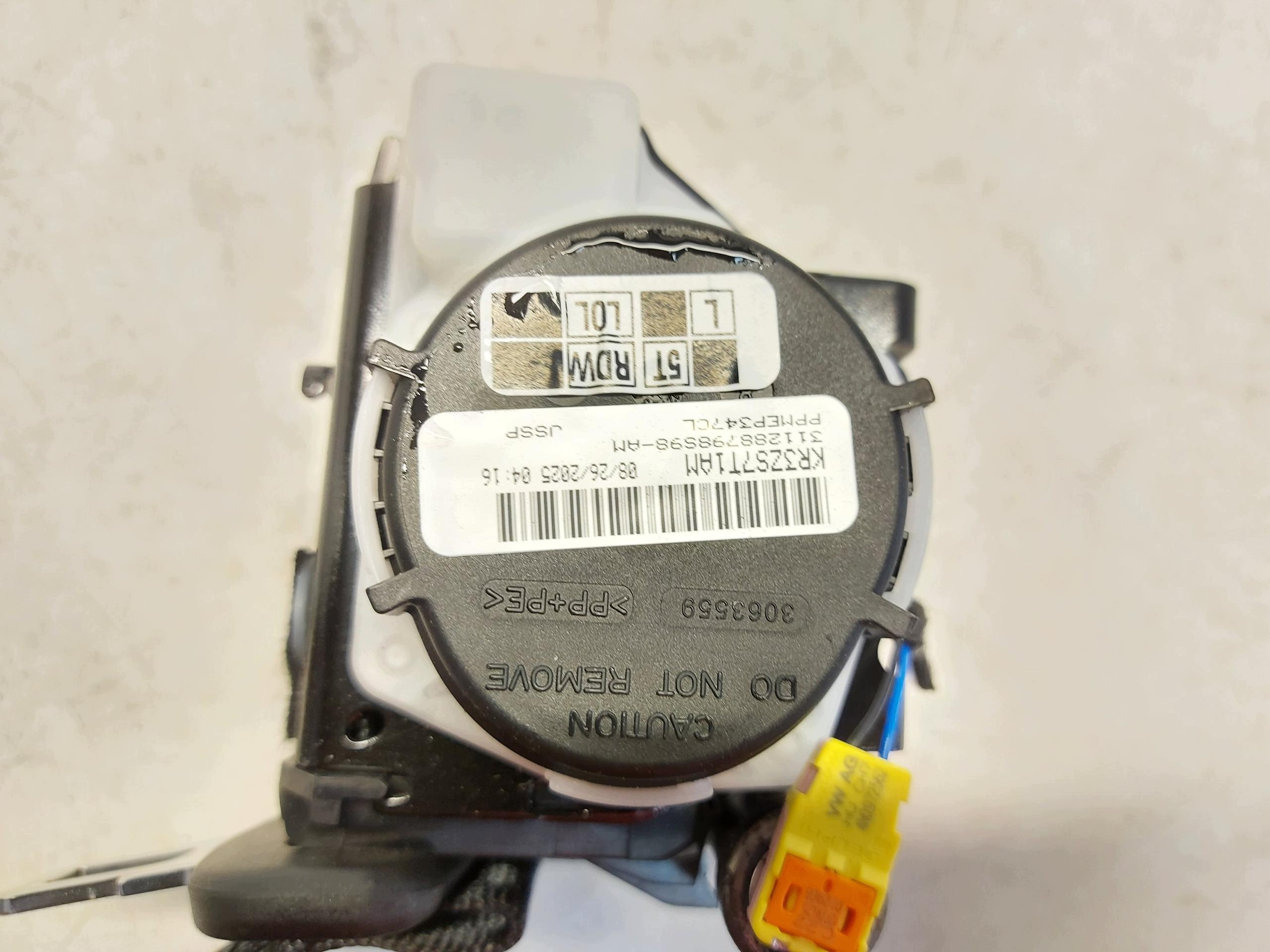 VW ID5 GTX 11E Gurten links heck beschädigt