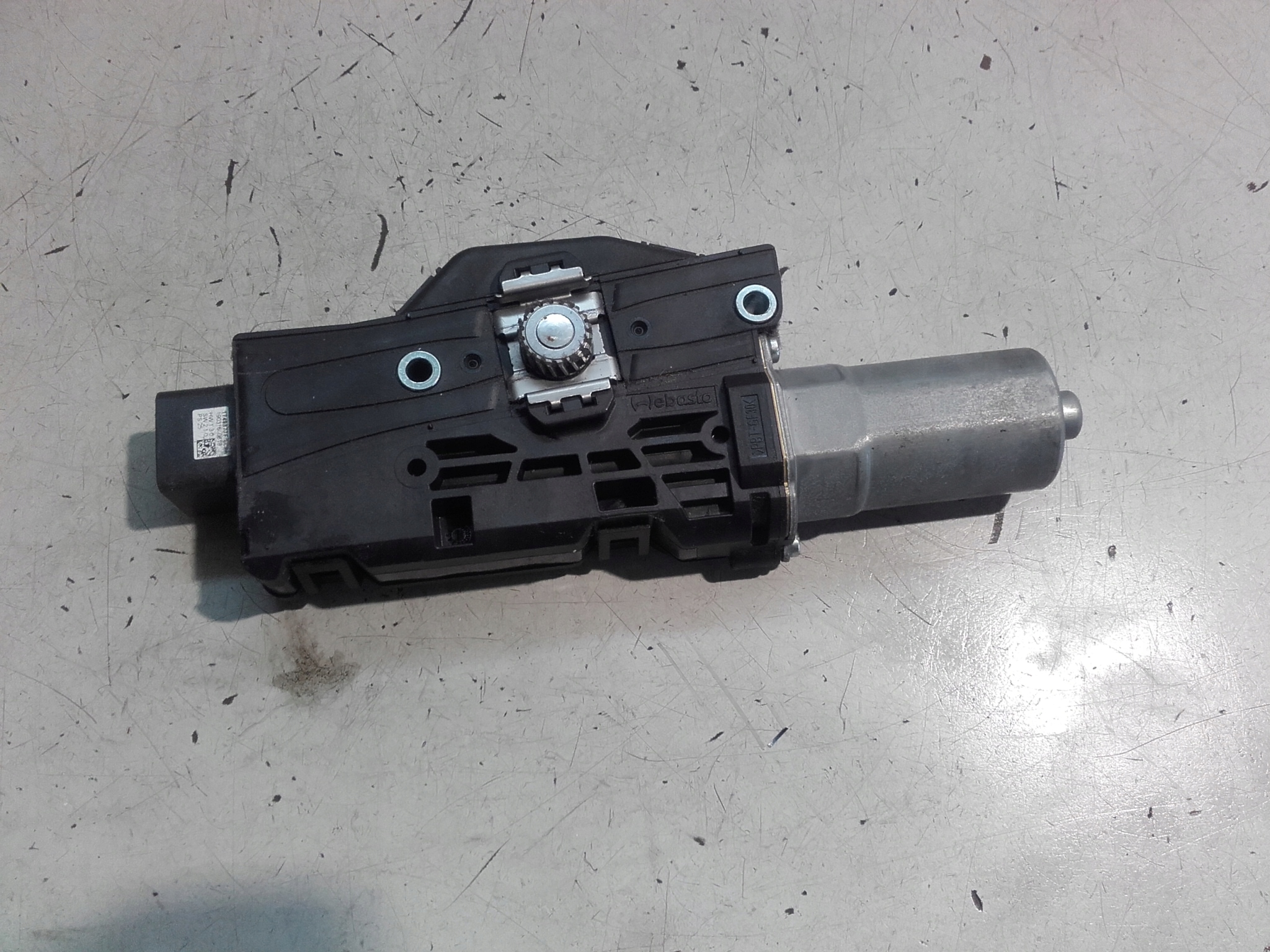 FORD FOCUS MK4 SILNICZEK SZYBERDACHU HATCHBACK