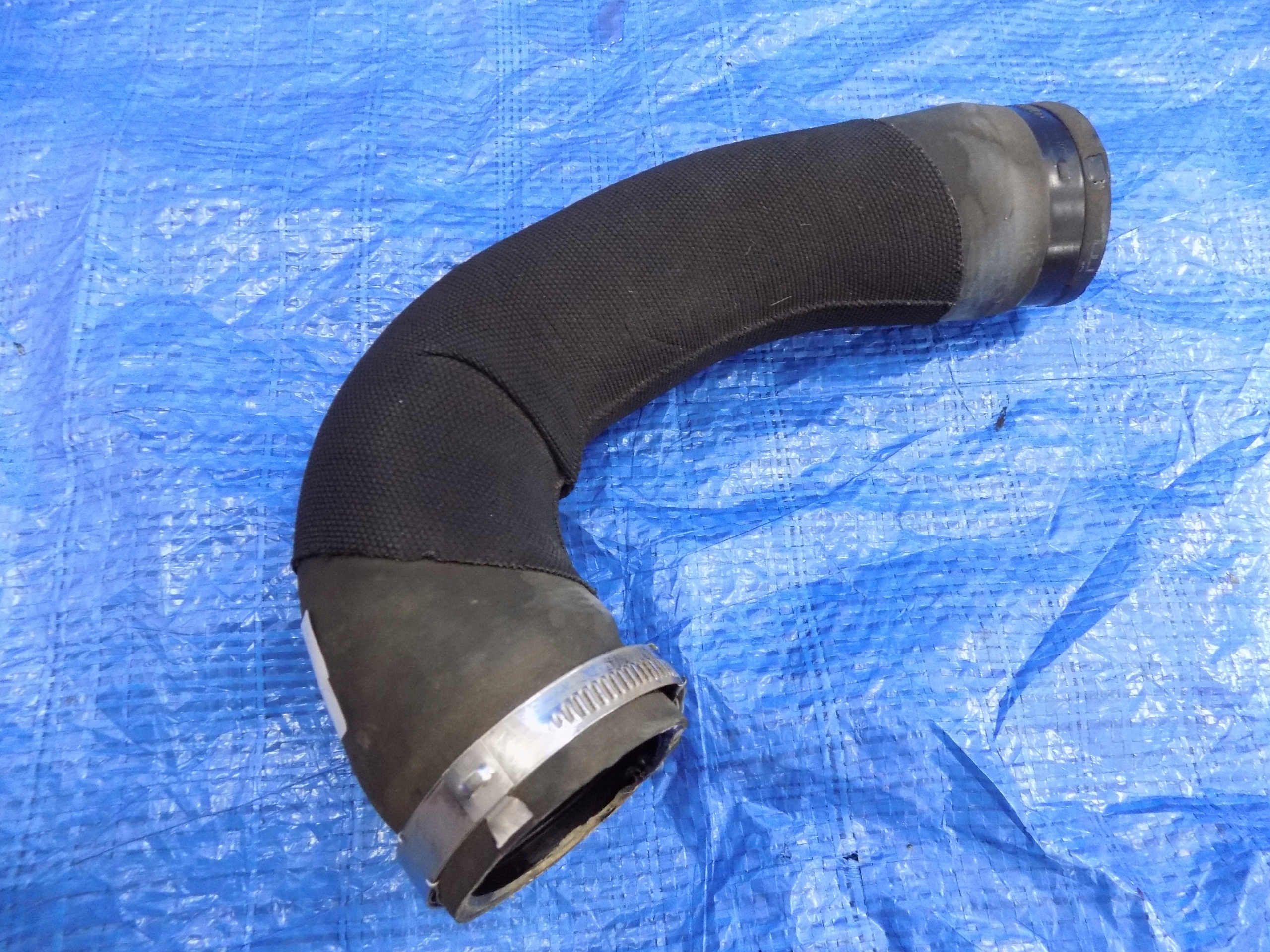 Schlauch luft INTERCOLERA AUDI Q5 8R 2,0TDI