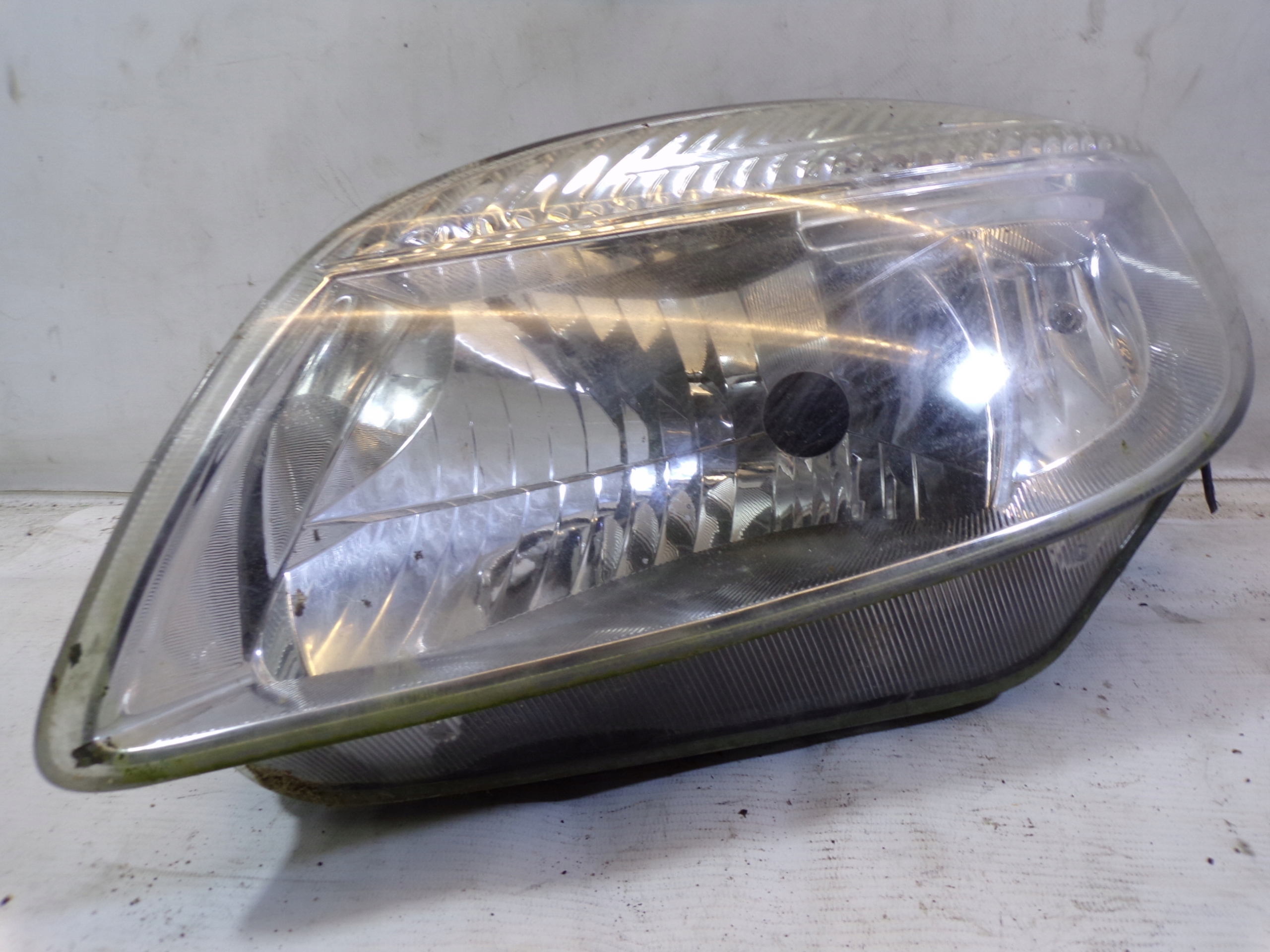light front front left SKODA ROOMSTER (K) EUROPA complete