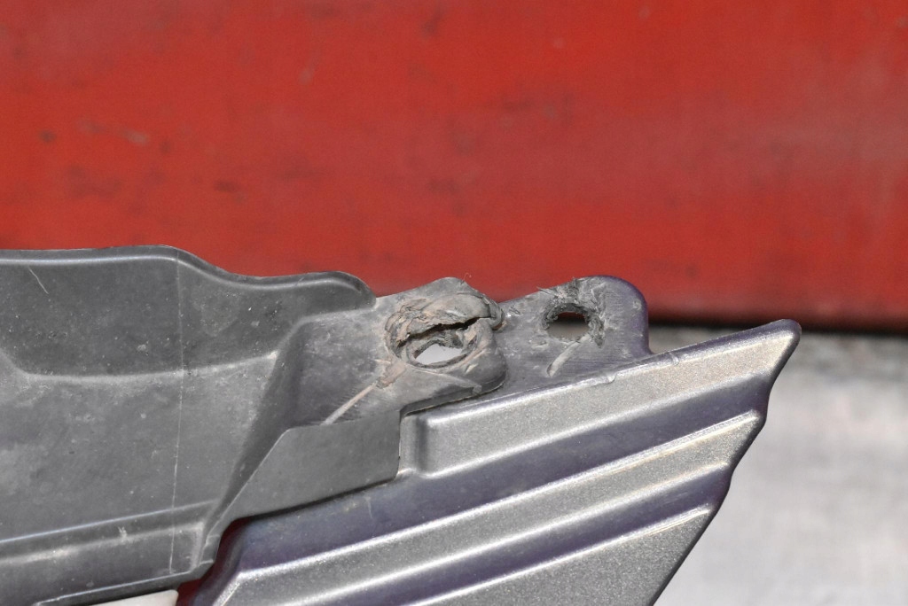 pare choc avant avant gris MAZDA 5 1 et CR 05-08