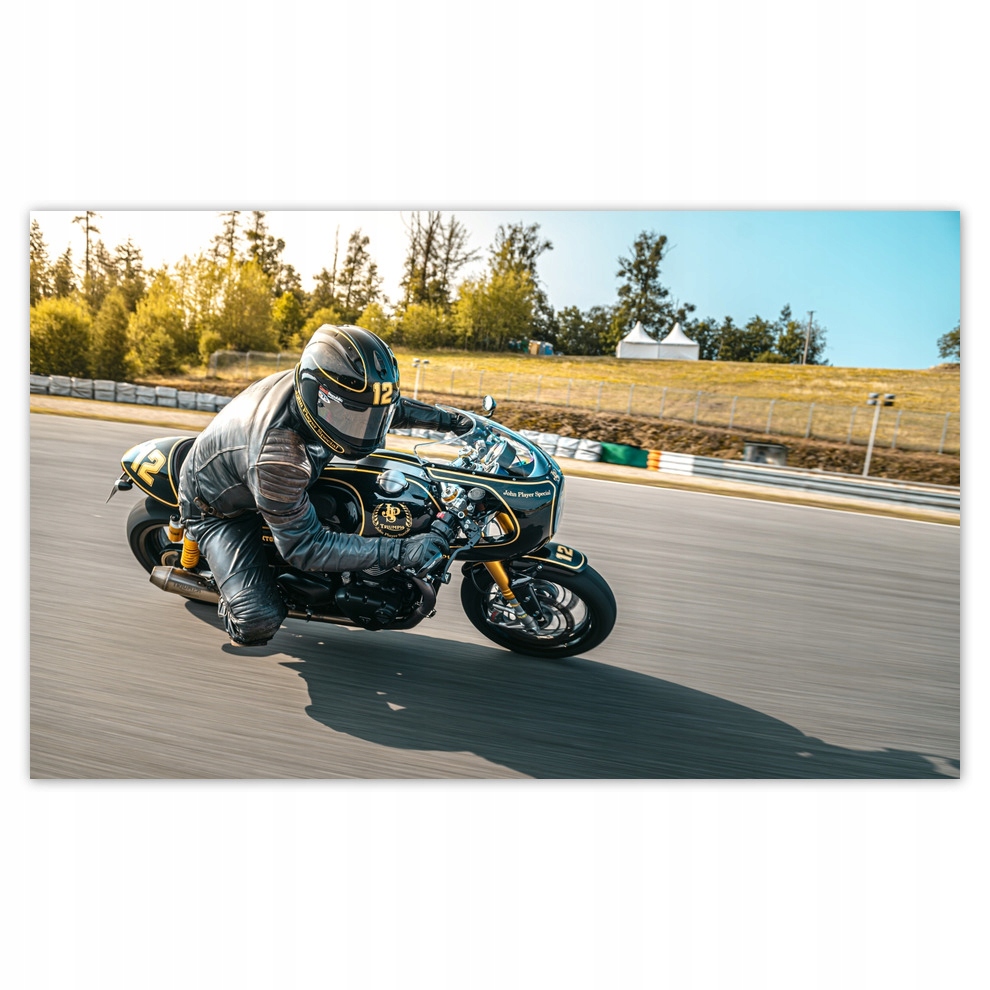 

Fototapety flizelina 520x318 Motor Ścigacz Triumph