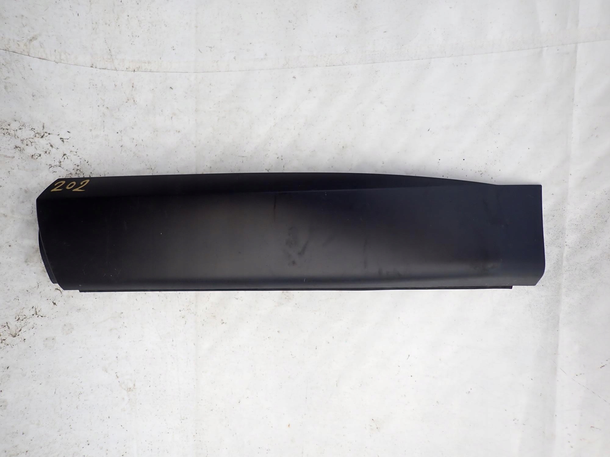 JAGUAR F-PACE 16-> moulding door left rear part