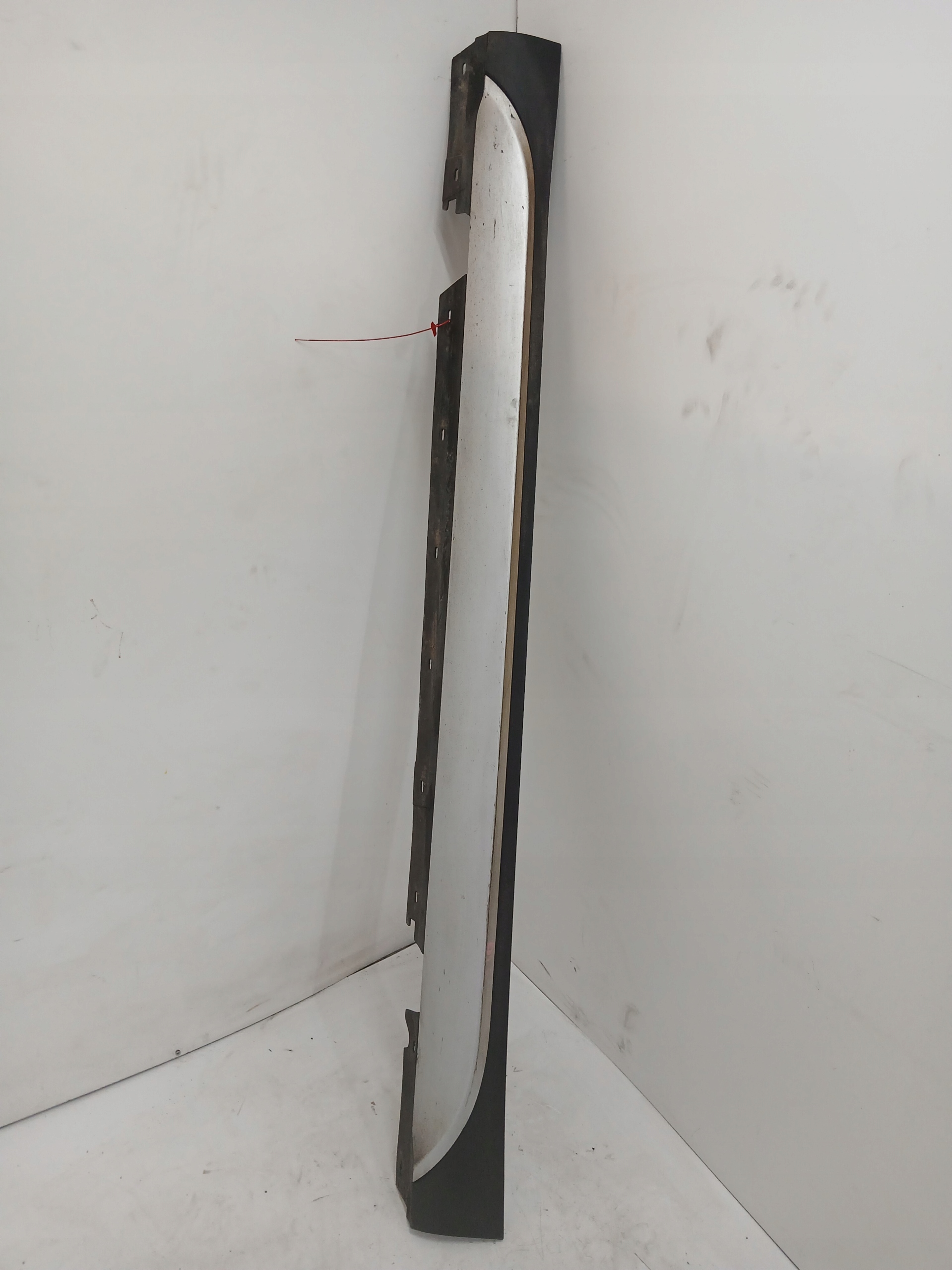 BMW X1 E84 moulding threshold left