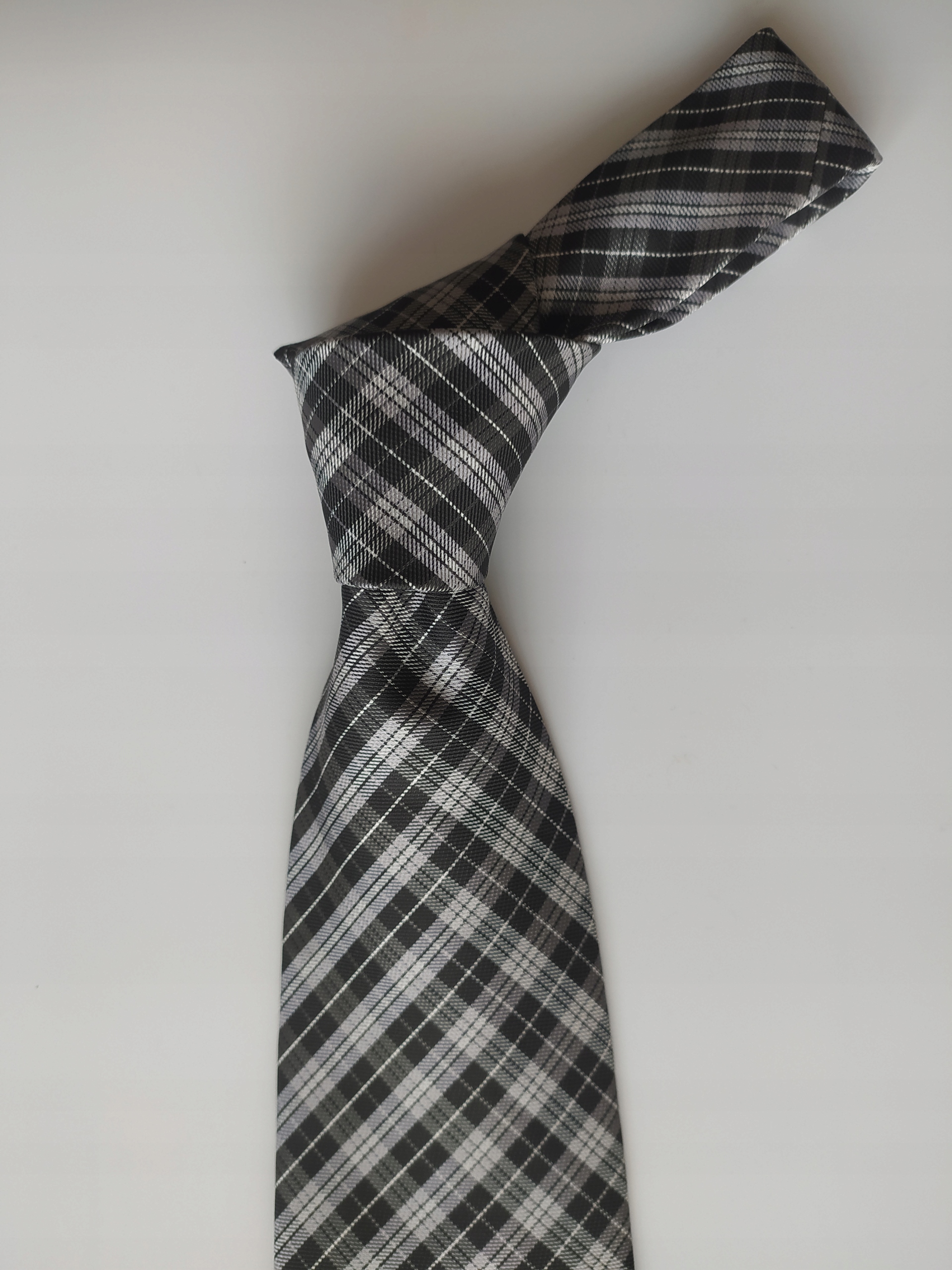 WYPRZEDAŻ ELEGANCKI KRAWAT DOBRA JAKOŚĆ