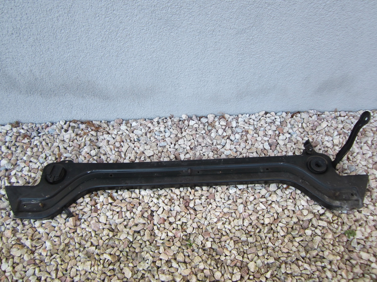 A1646201034 - Нижний кронштейн радиатора Mercedes ML W164