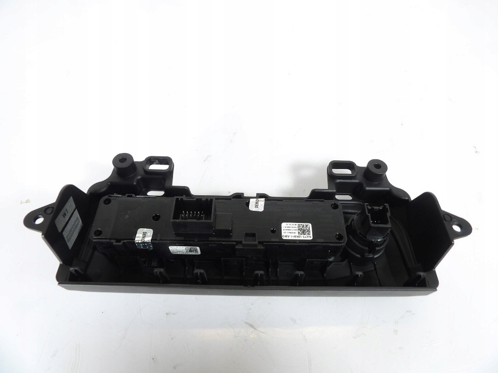 FORD FOCUS MK4 control panel RADIEM NX7T-18K811-AMD