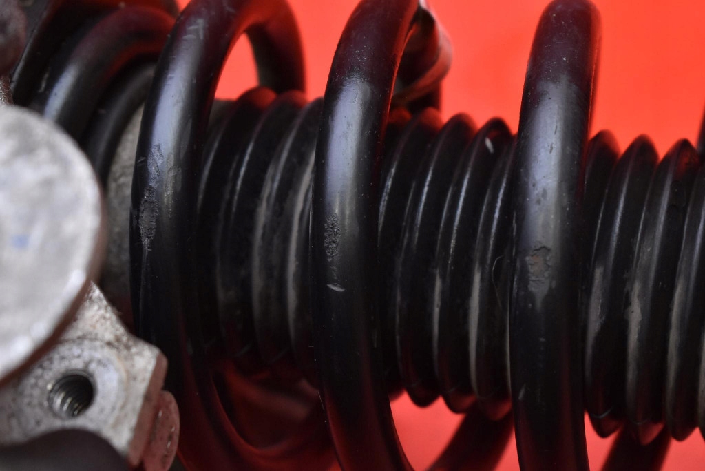 shock absorber right front 1188379-00-B TESLA MODEL Y 60 kWh 299 KM 20
