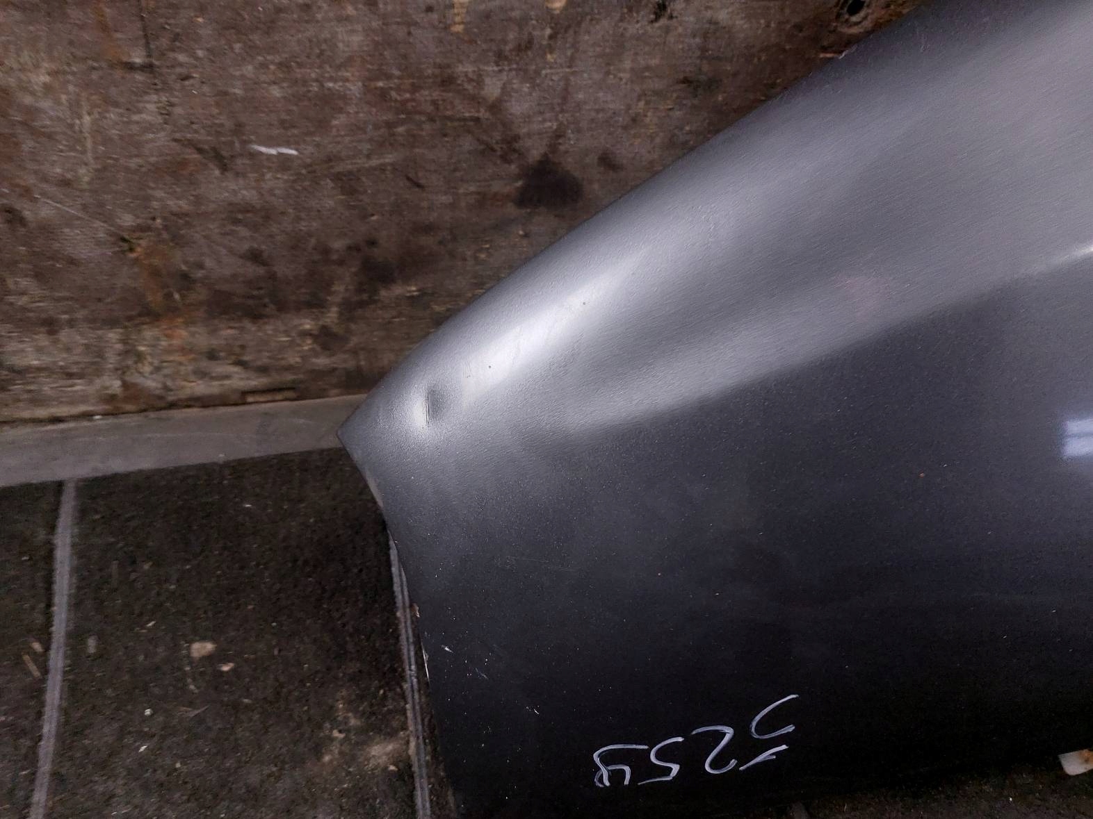 fender left front VOLKSWAGEN GOLF III LA7U