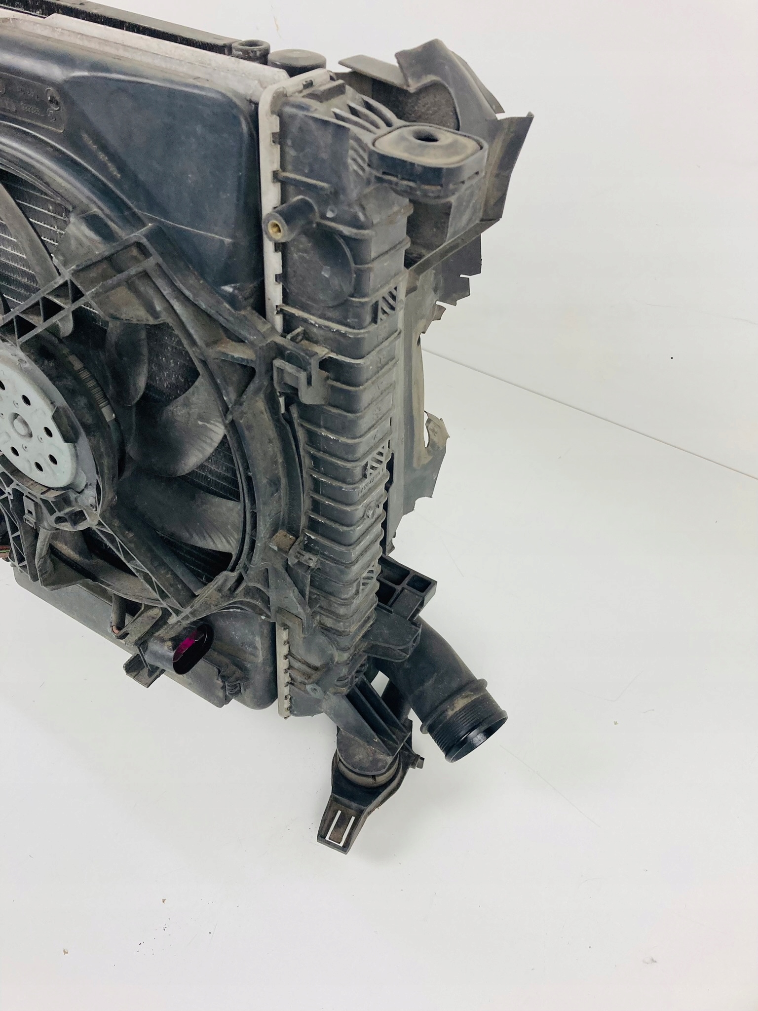 AUDI A4 B8 2.0TDI Radiateur Ventilateurs KOMPLET