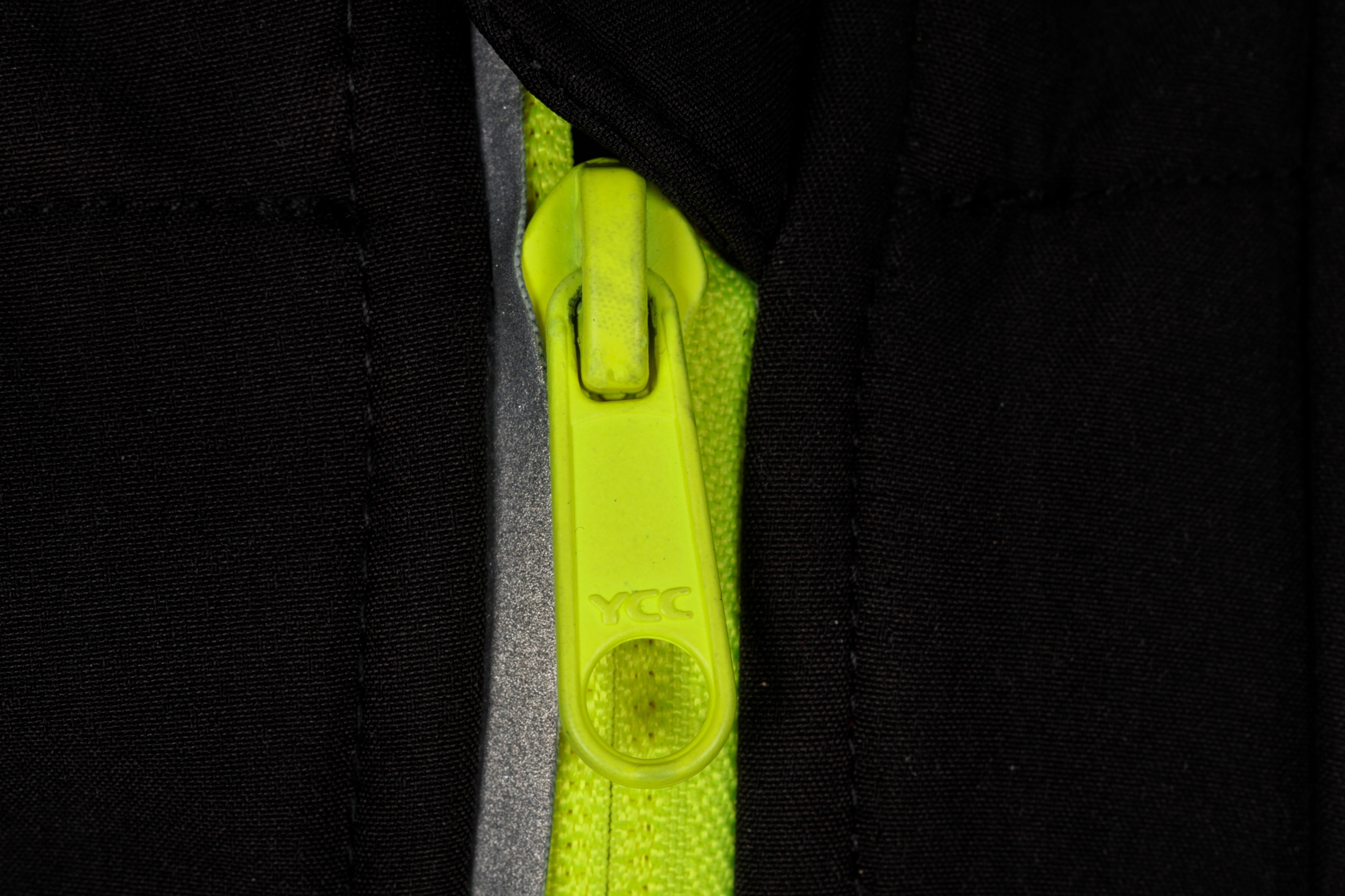 KURTKA ROBOCZA SOFTSHELL CZARNO-ŻÓŁTA OSTRZEGAWCZA Marka Ag Safety