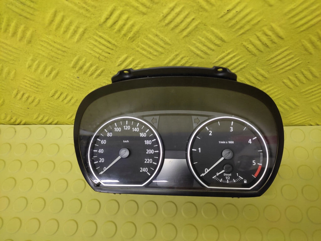 BMW 1 E87 2.0 D dials dials 6947136