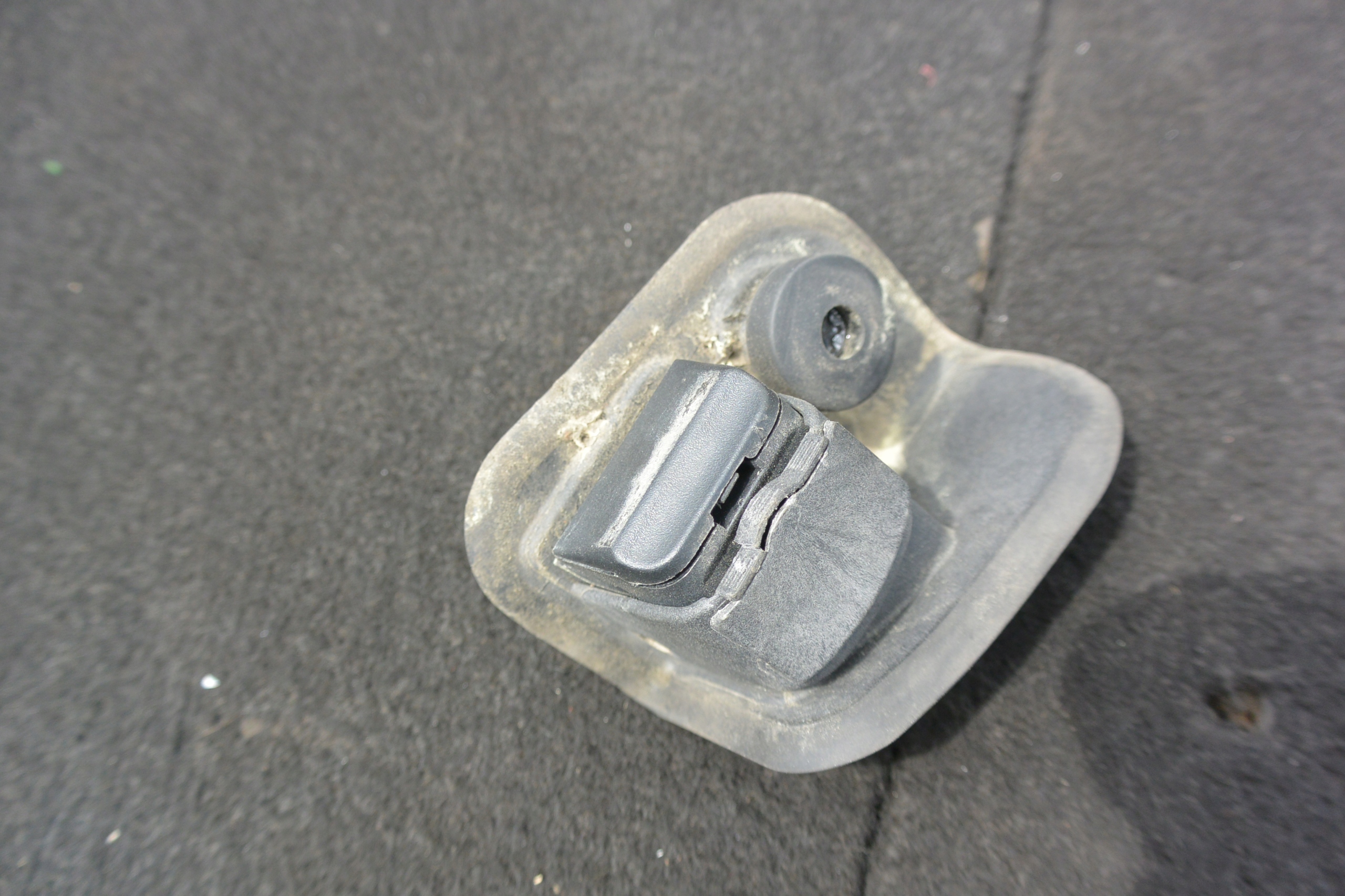 limiter bonnet boot left right BMW F15