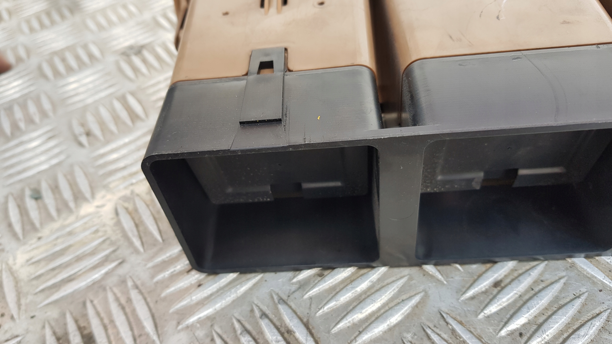 MERCEDES W163 ML grid central a1638300054