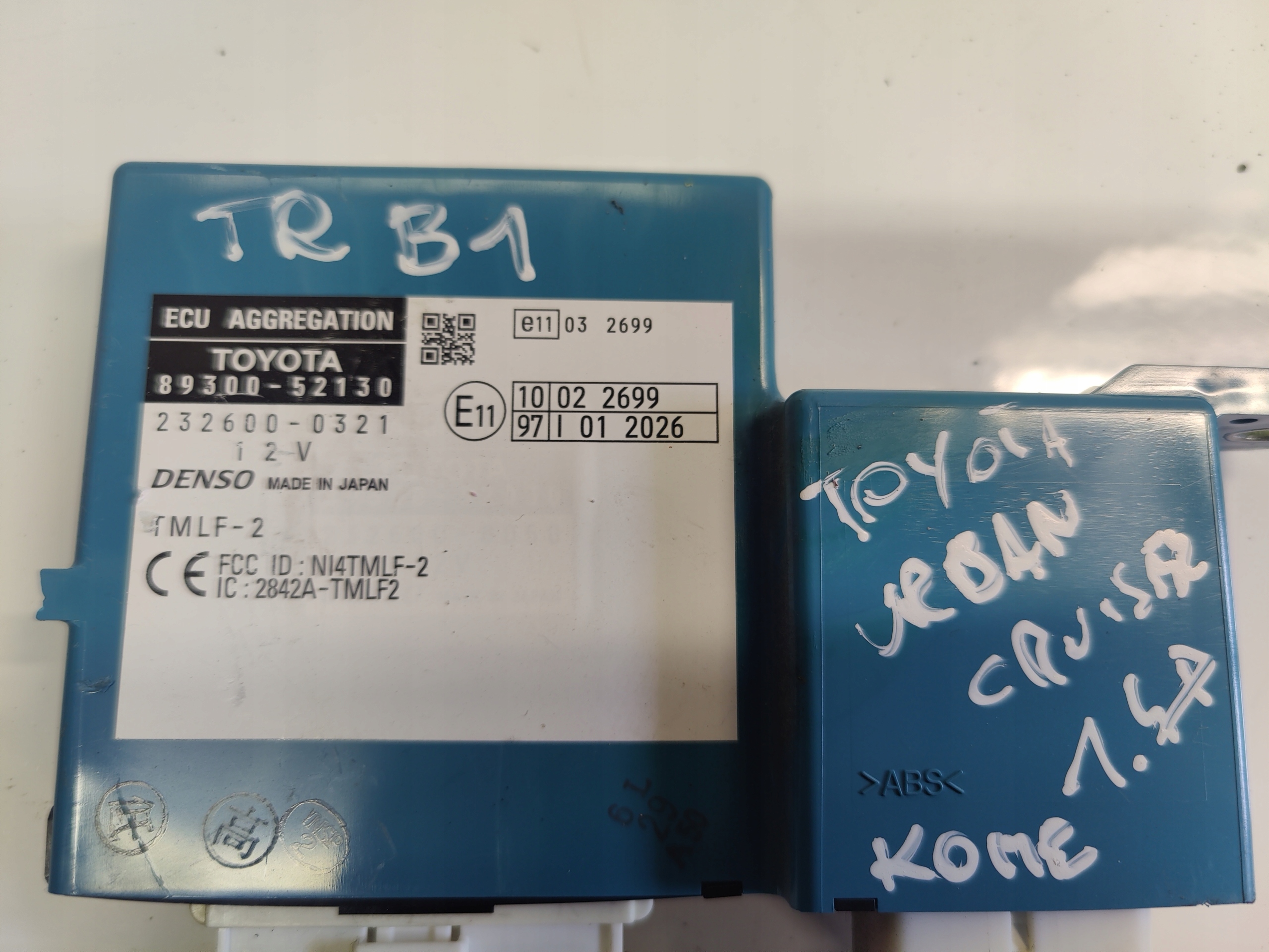 TOYOTA URBAN CRUISER Module de la serrure 89300-52130