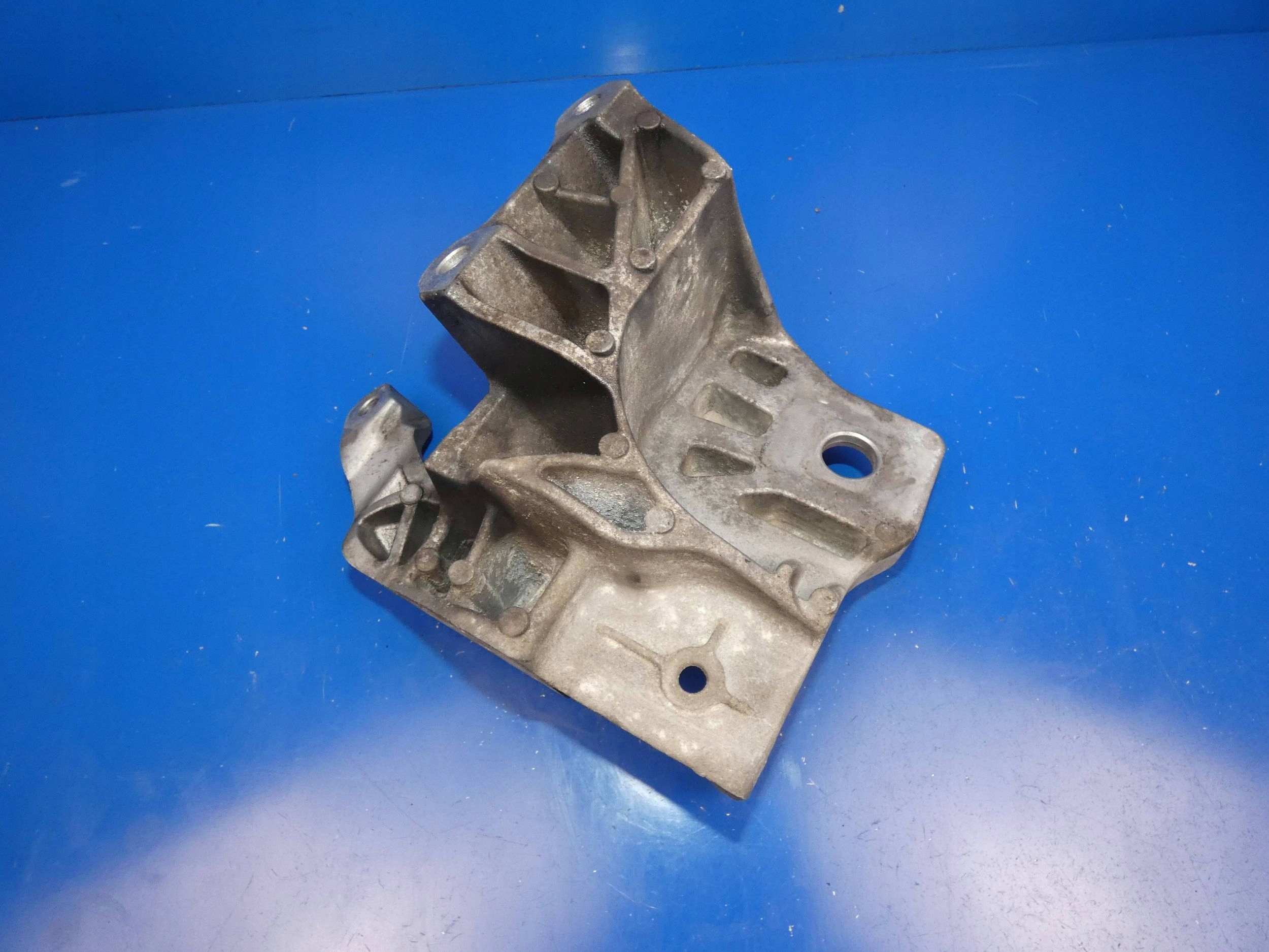 VOLVO V60 e S60 II XC90 XC60 S90 V90 2.0 D4 supporto staffa Motore
