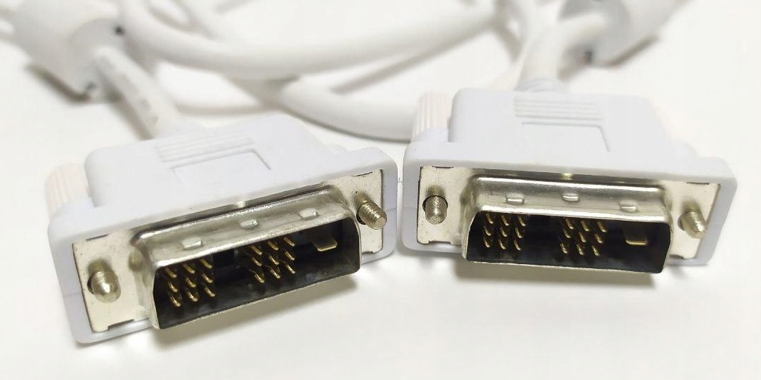 

Kabel DVI DVI 1,8M, Nowy, biały,filtry ferrytowe