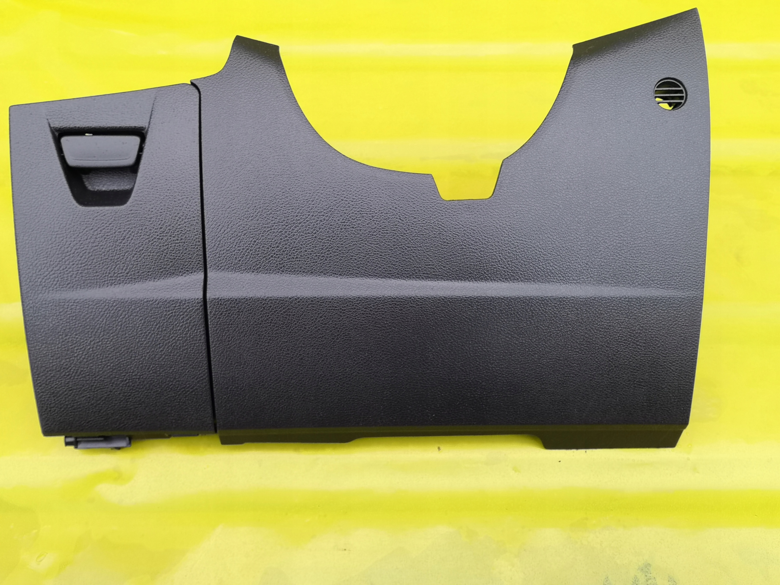 FORD Focus MK3 11- РЕСТАЙЛИНГ бардачок от стороны водители